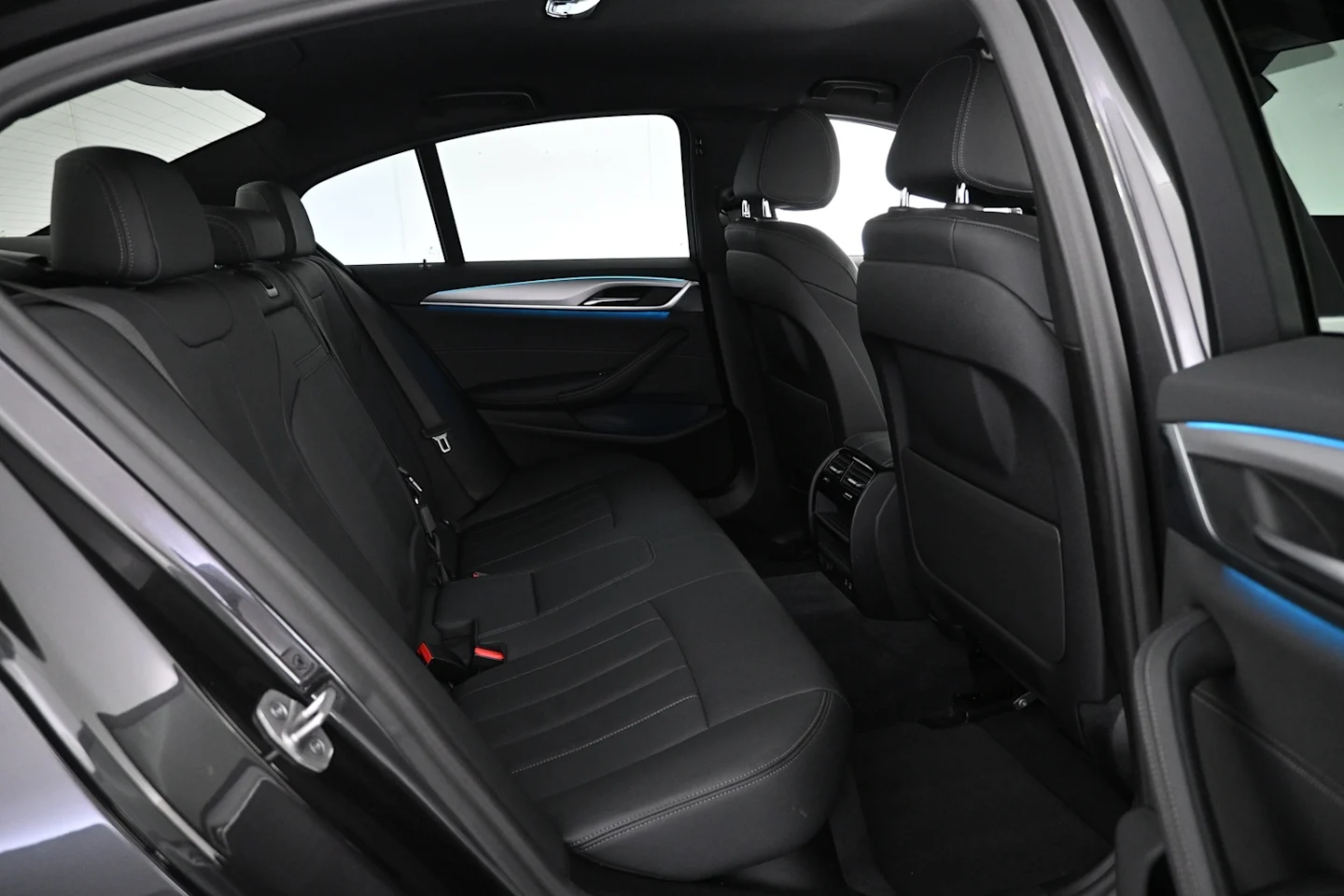 Car Image - 4CFbsftWQ6f1ESiVdTc7f