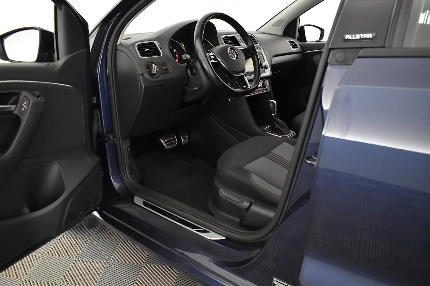Car Image - 34M4GDrKCqfHorDEJ6edgA