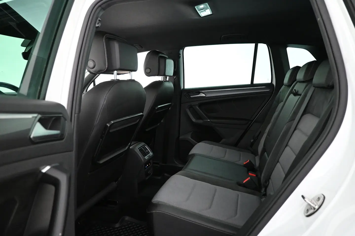 Car Image - 5EkAlc5touwqMjfZgjo9D2