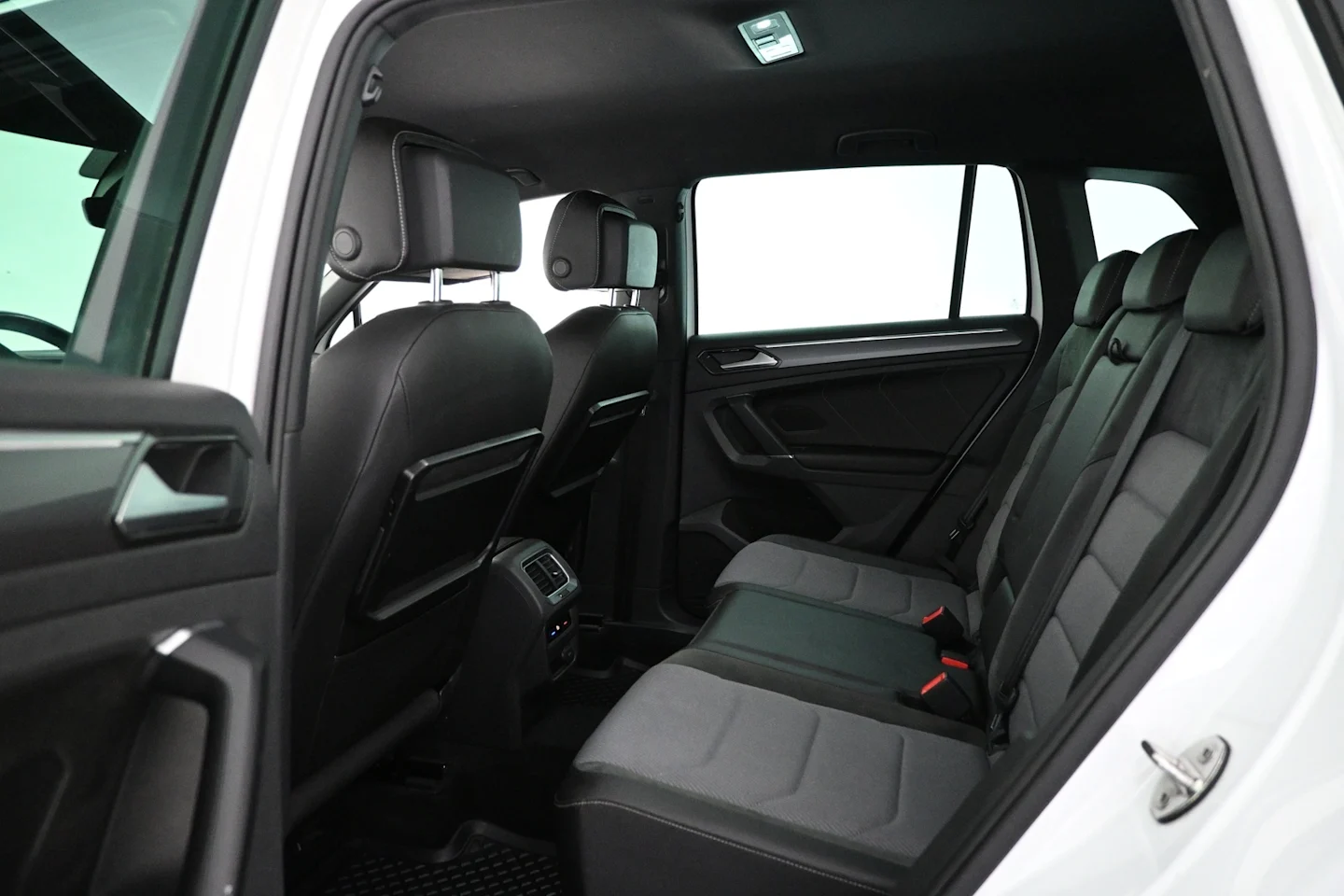 Car Image - 5EkAlc5touwqMjfZgjo9D2