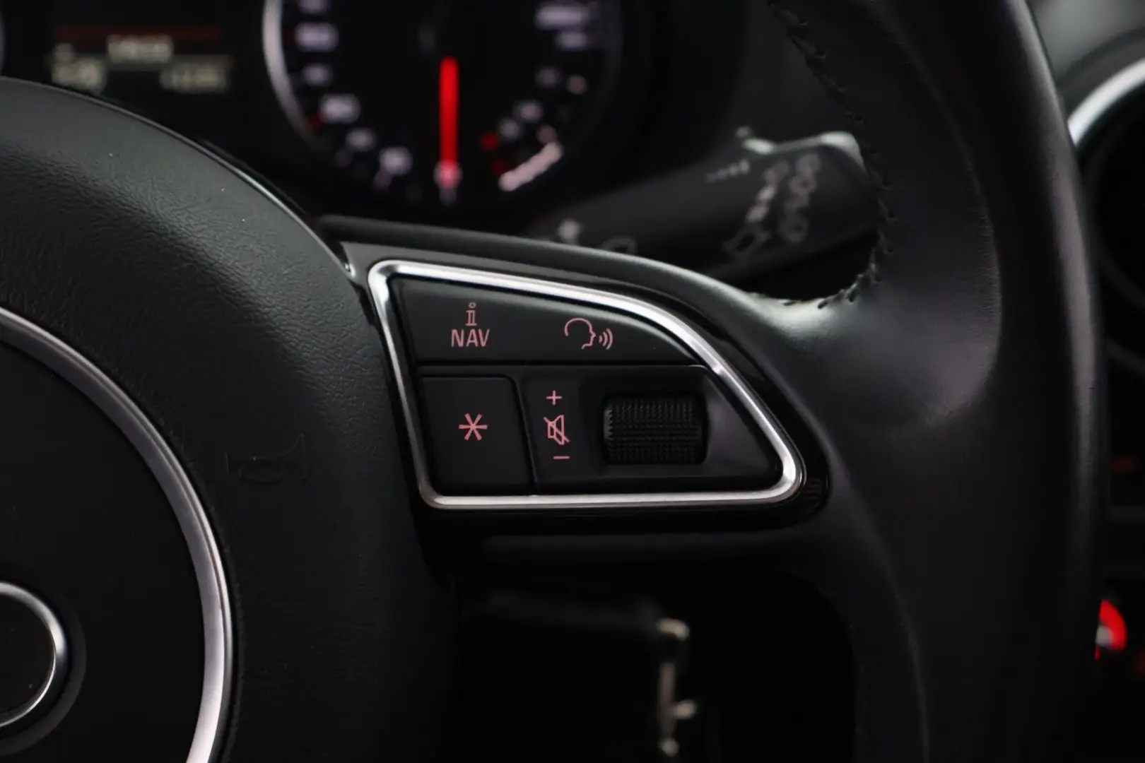 Car Image - W2nxGH5pTogrAjWDQwX2O