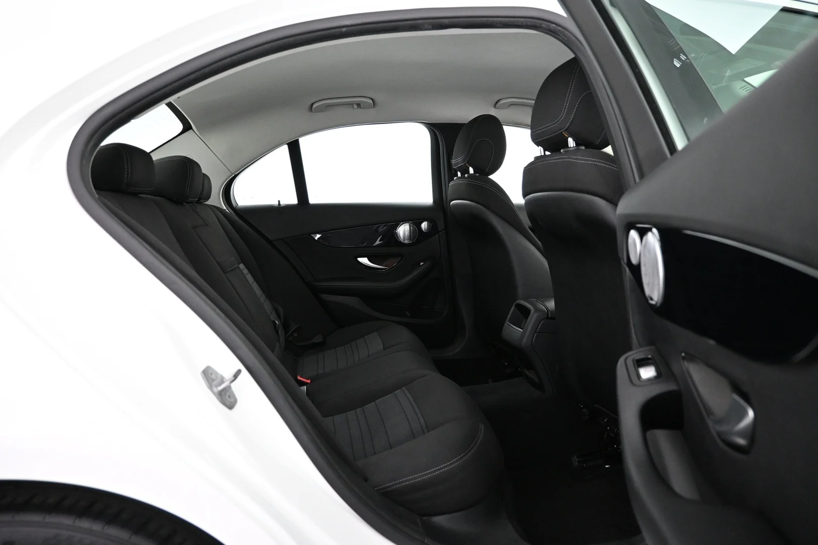 Car Image - 7sje9OzvH9Kq31zo4pU3Nt