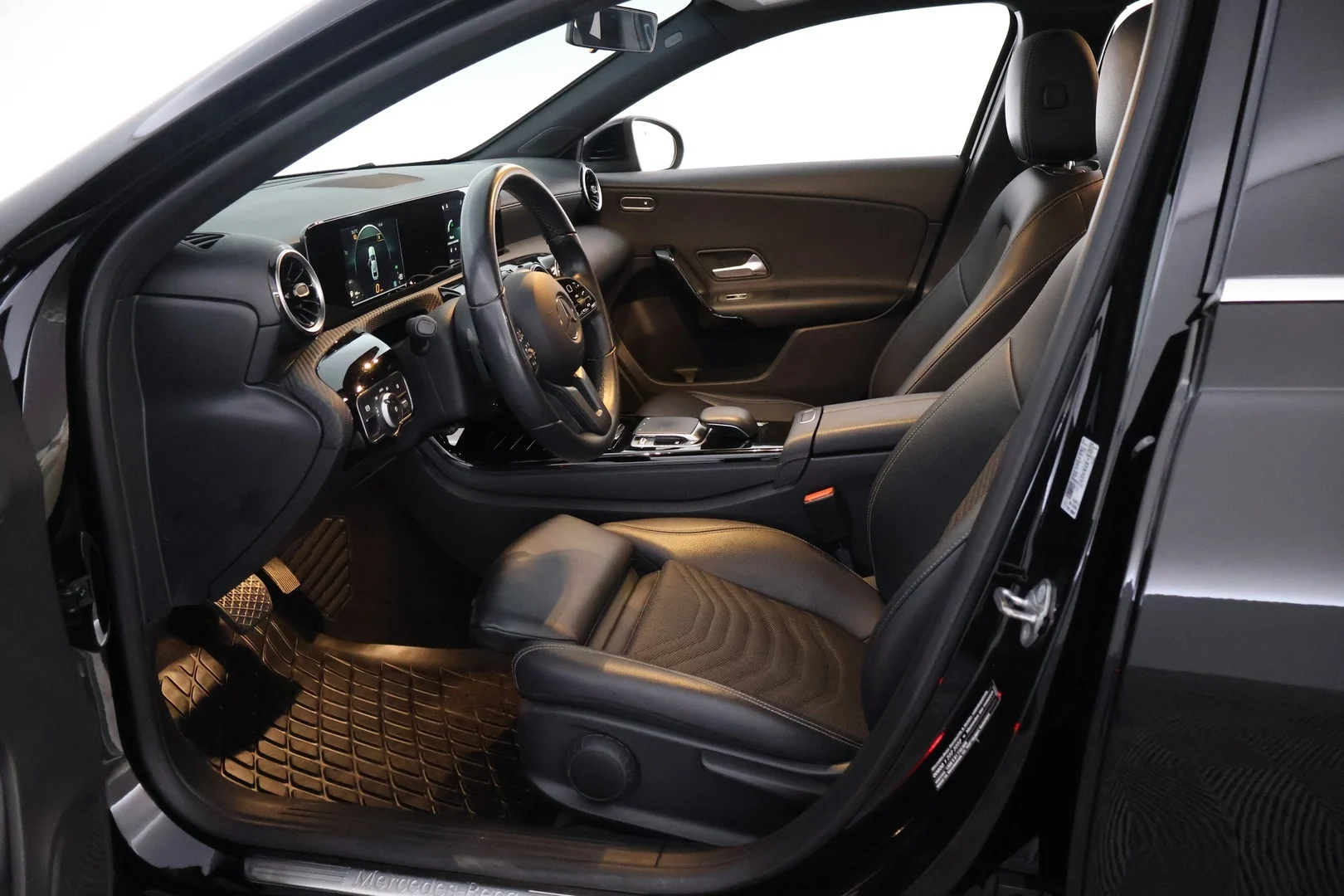 Car Image - hrM2KJwRO1xD3bVzeC21L