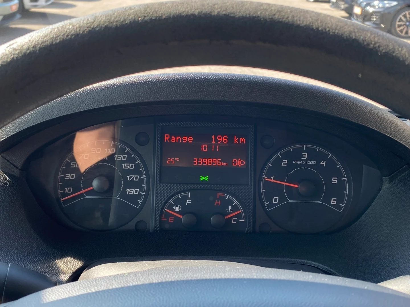 Car Image - 6YYblohDGUN8Q8cFMbiOth