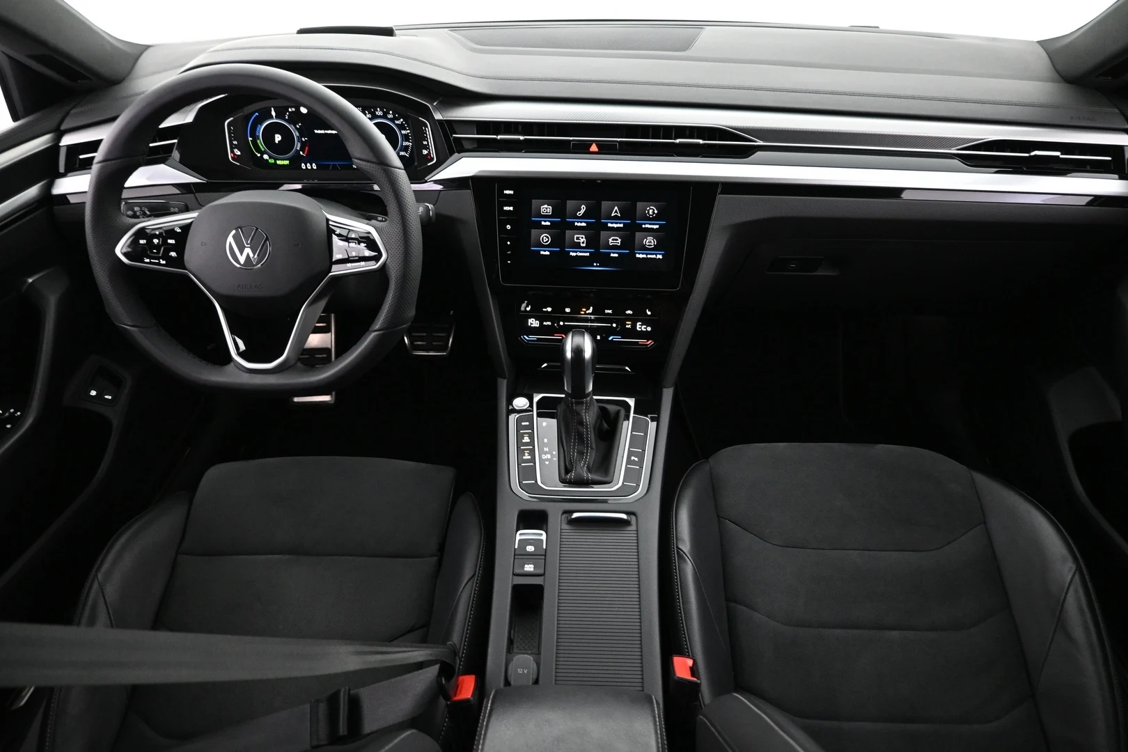 Car Image - 2rgKRgHcE9MeLXeq8mI63L