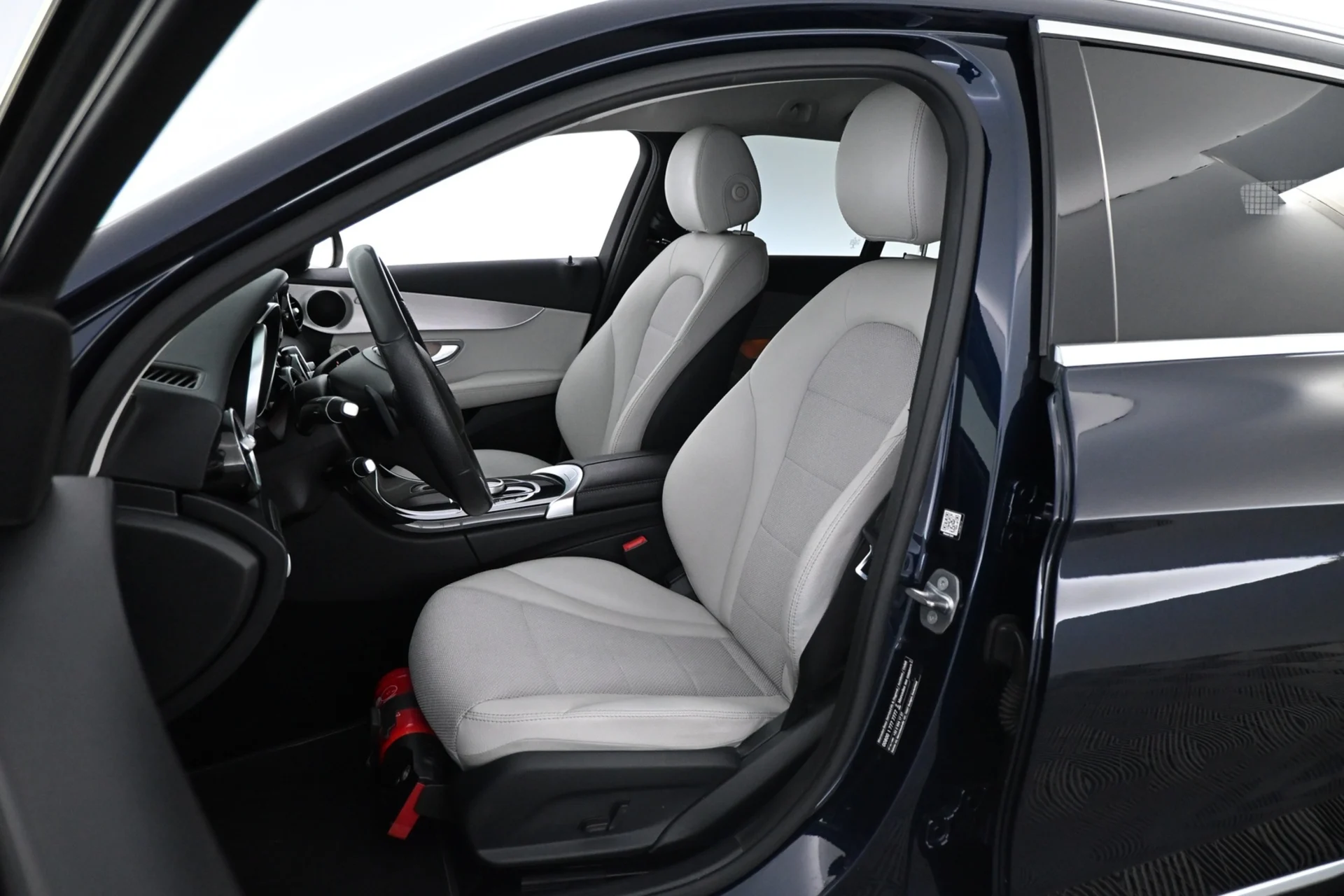 Car Image - 7ADpwcjprPatEzwIQ3DmU2