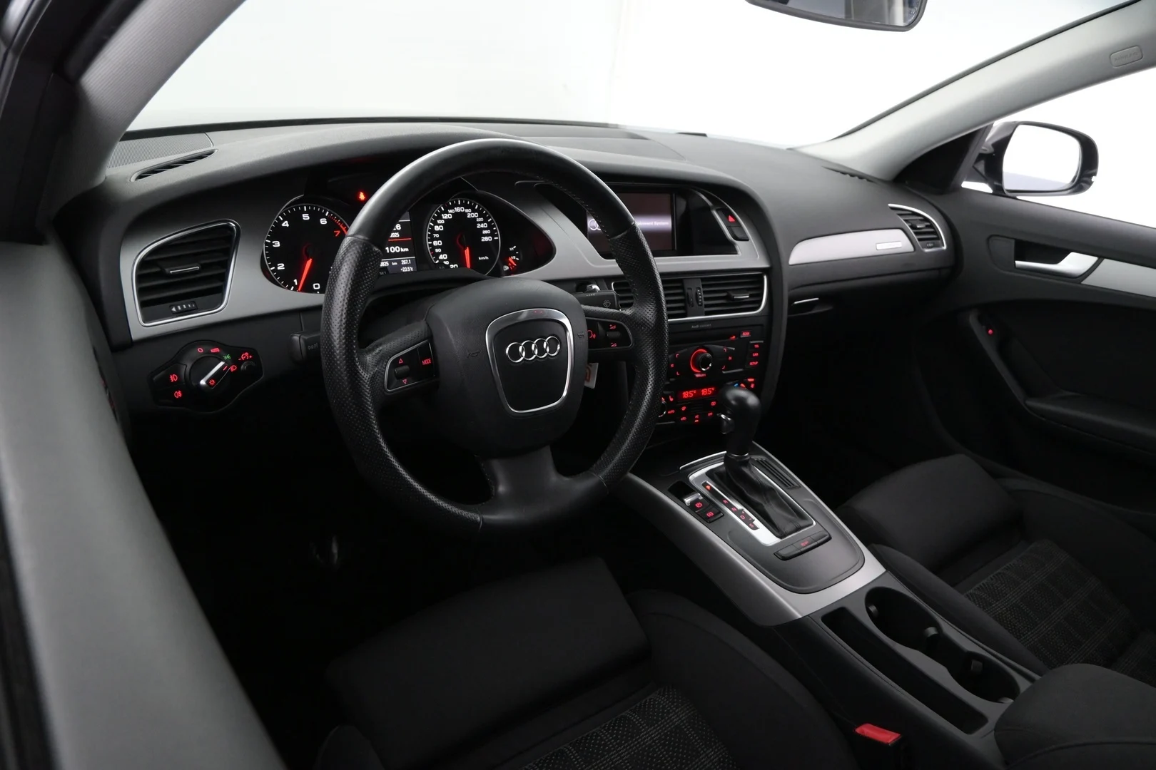 Car Image - 3v7XXX0ob17iP81j7ZDy3m