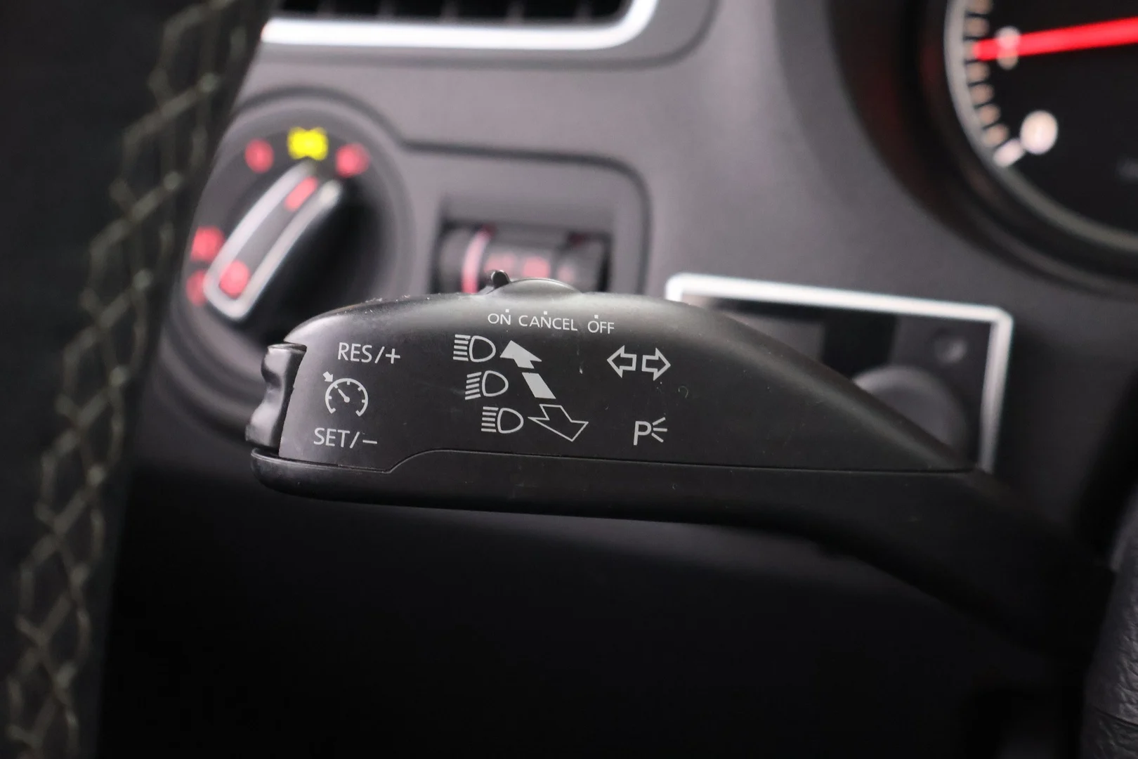 Car Image - 3Ddq0sScoj50yTz10Vwi2Y