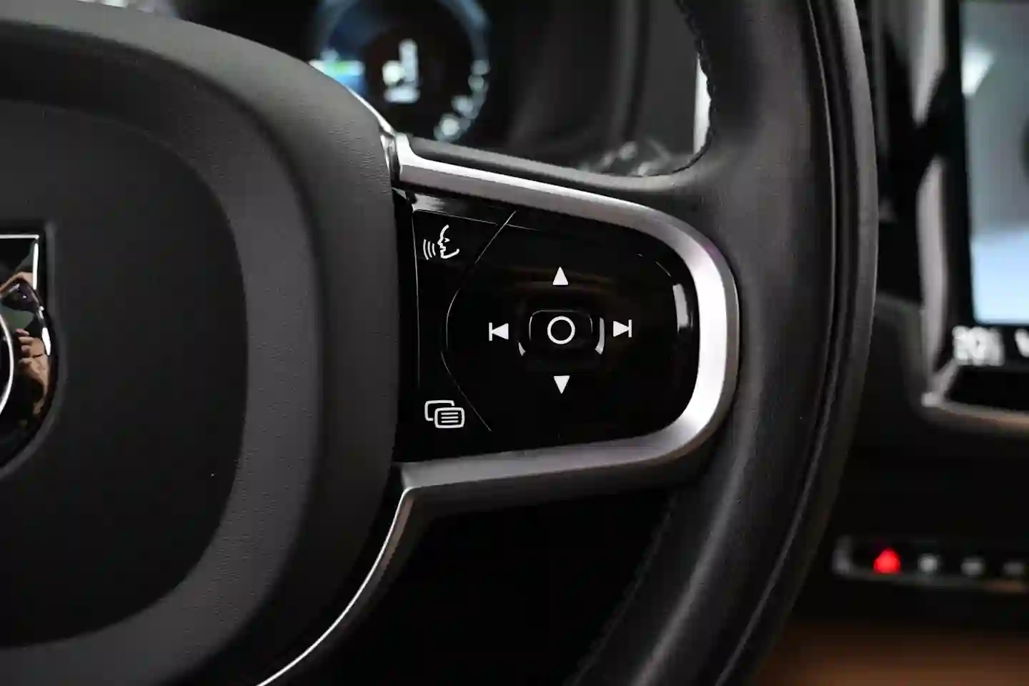 Car Image - 6Gg4fZwDMkFxSgOGrXOx5t