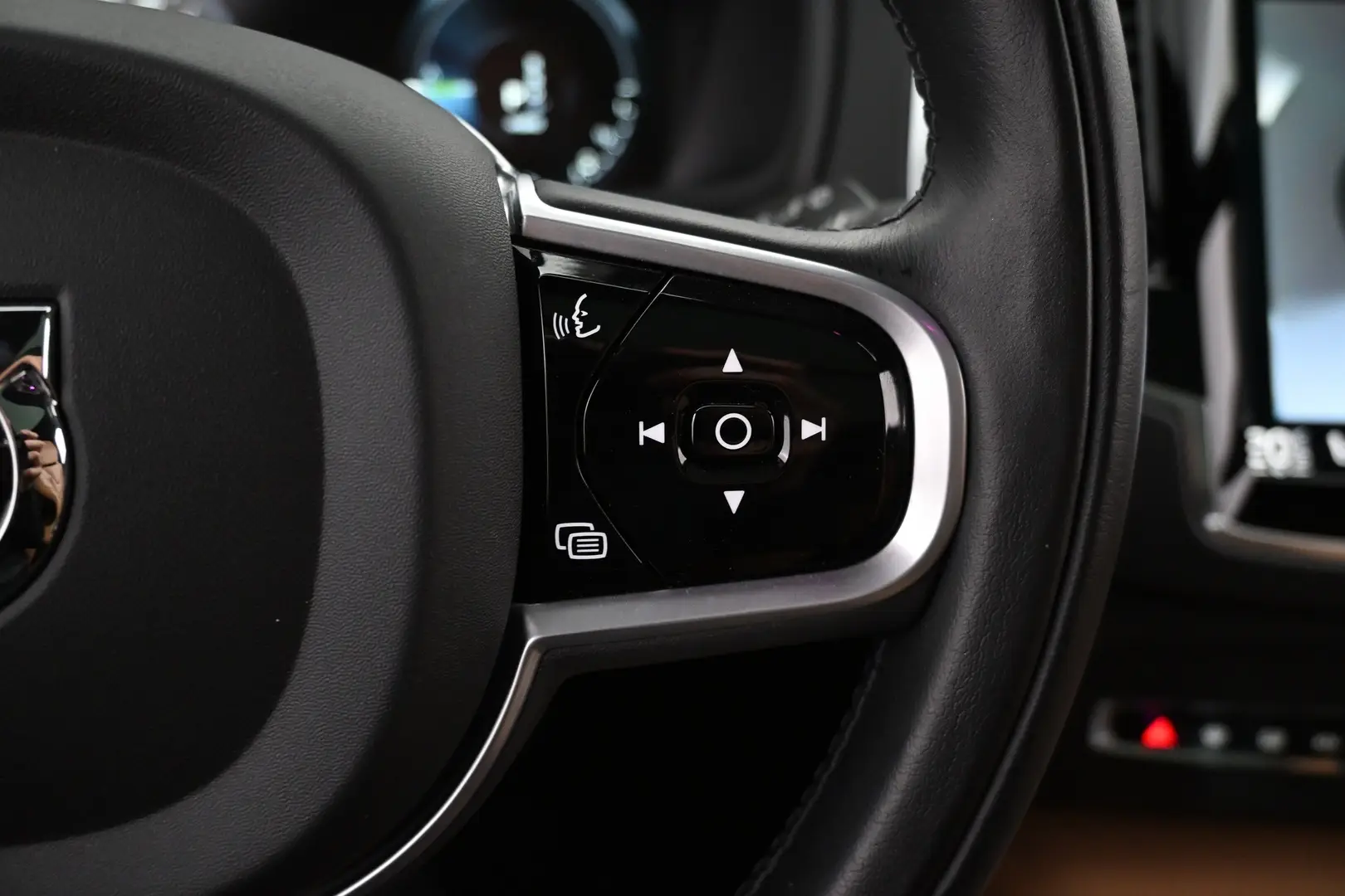 Car Image - 6Gg4fZwDMkFxSgOGrXOx5t