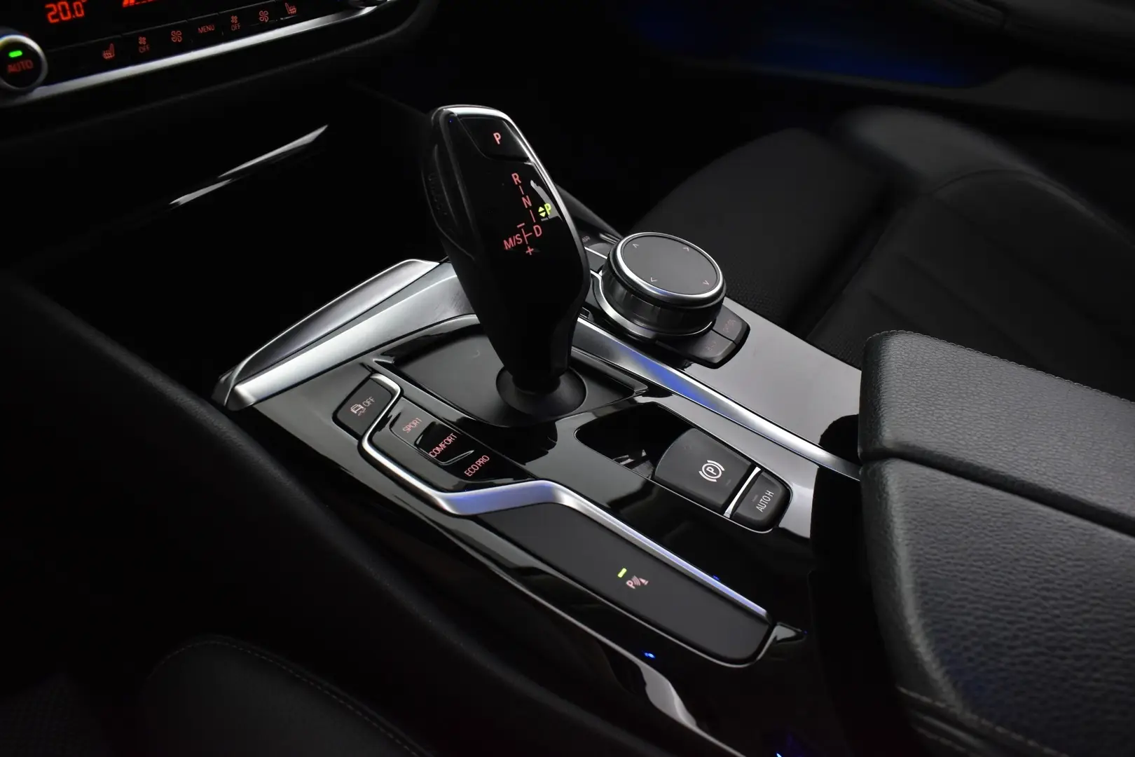 Car Image - JmeRkdVXba4lr2XKBFfdE