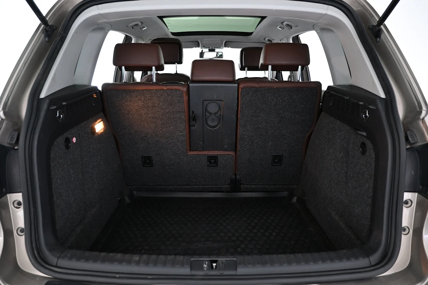 Car Image - 3GjfxGwrLMsevrqzl53e1D
