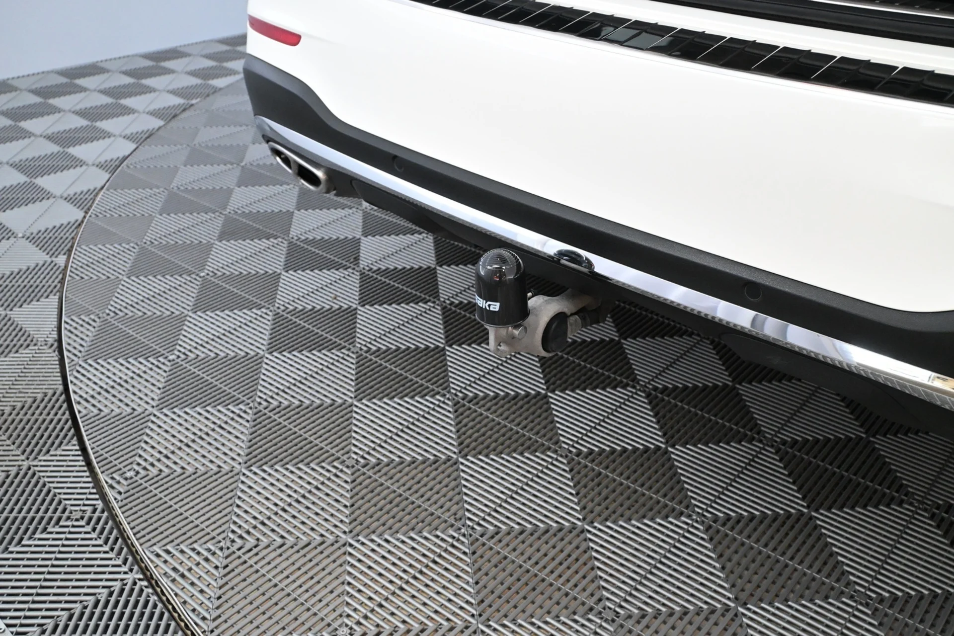 Car Image - 39Z8ZtnrqvCVq9gkvZz69k