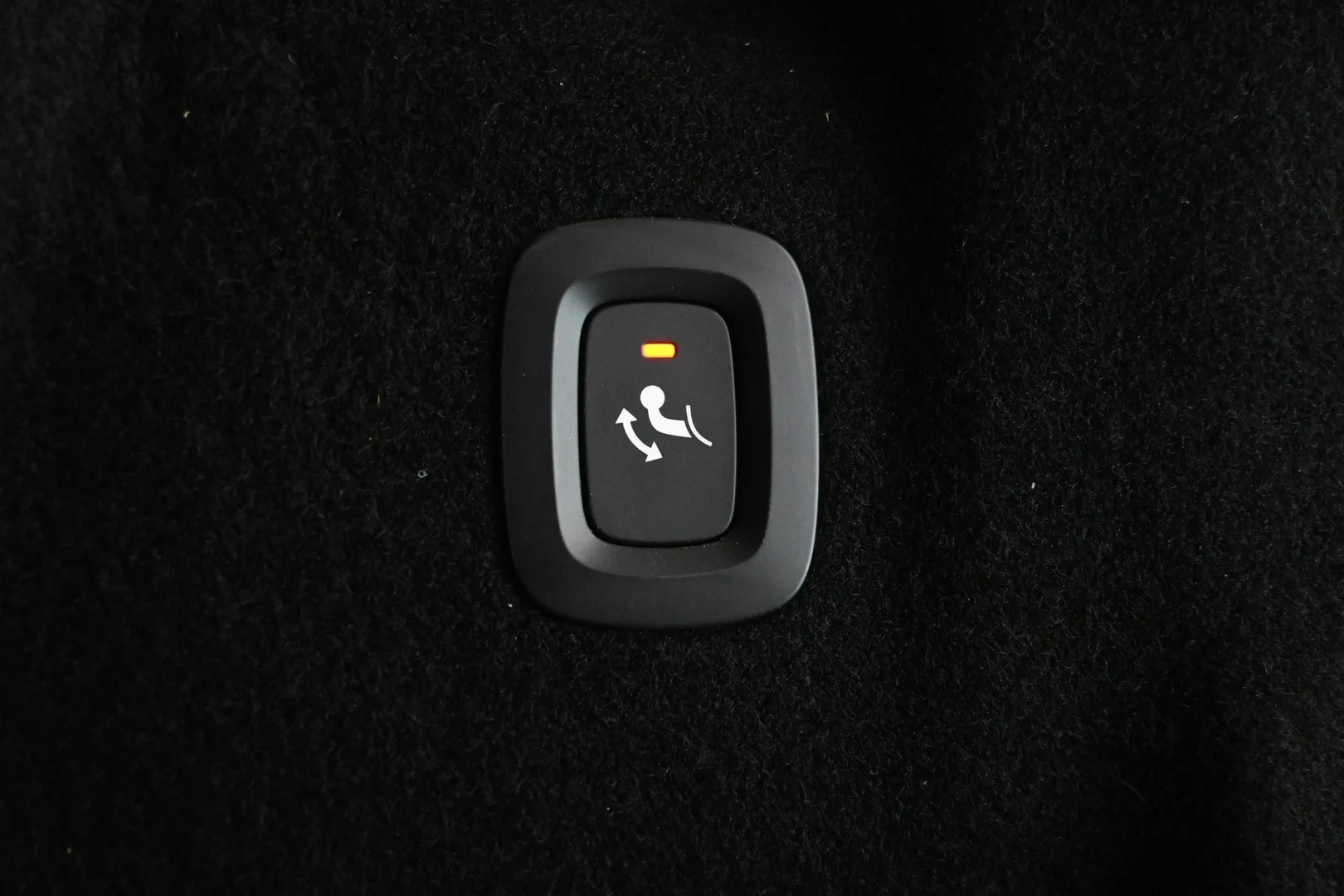Car Image - m2boAQbSxQxH1pFwrENaH