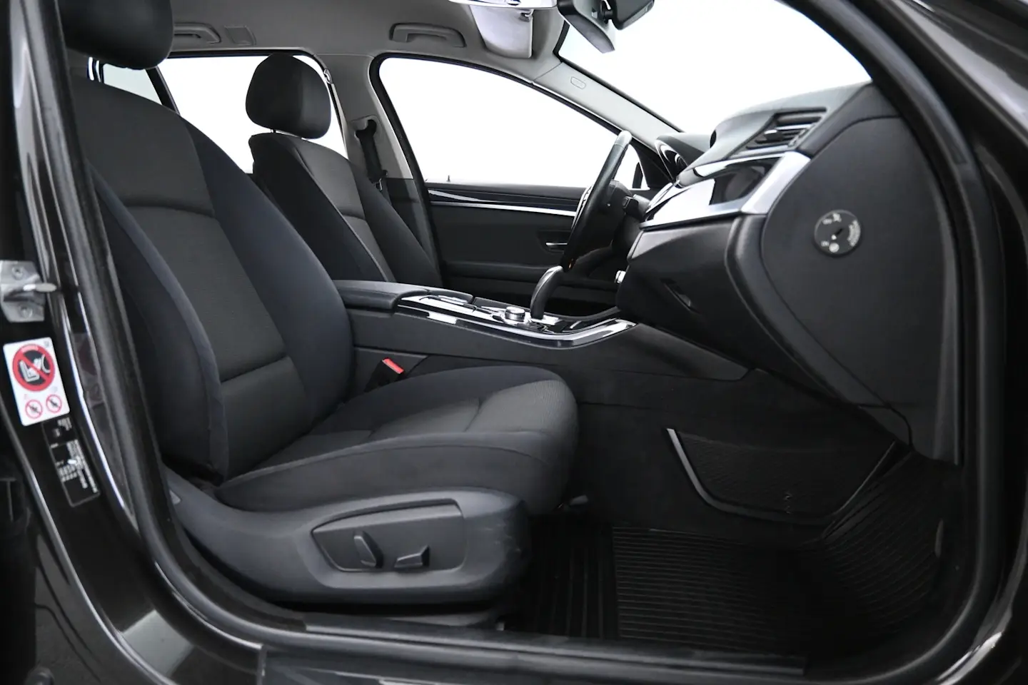 Car Image - 1u9MWJVRfTEb78Ipej3wOb