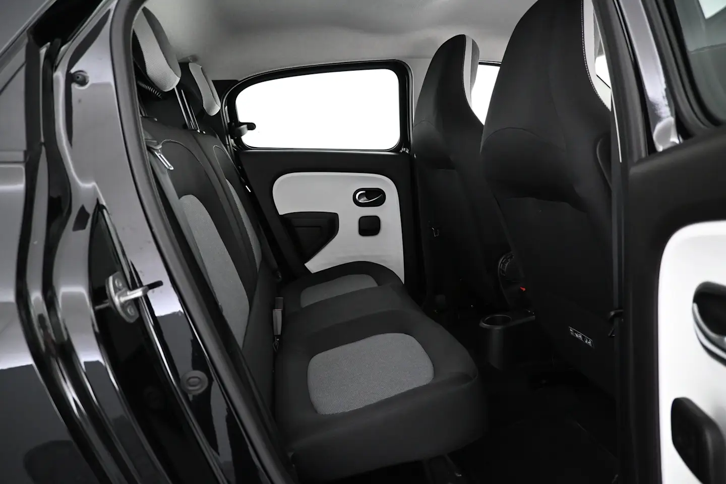 Car Image - 2QrjVV9GA8Ebu4kRGoZcWS