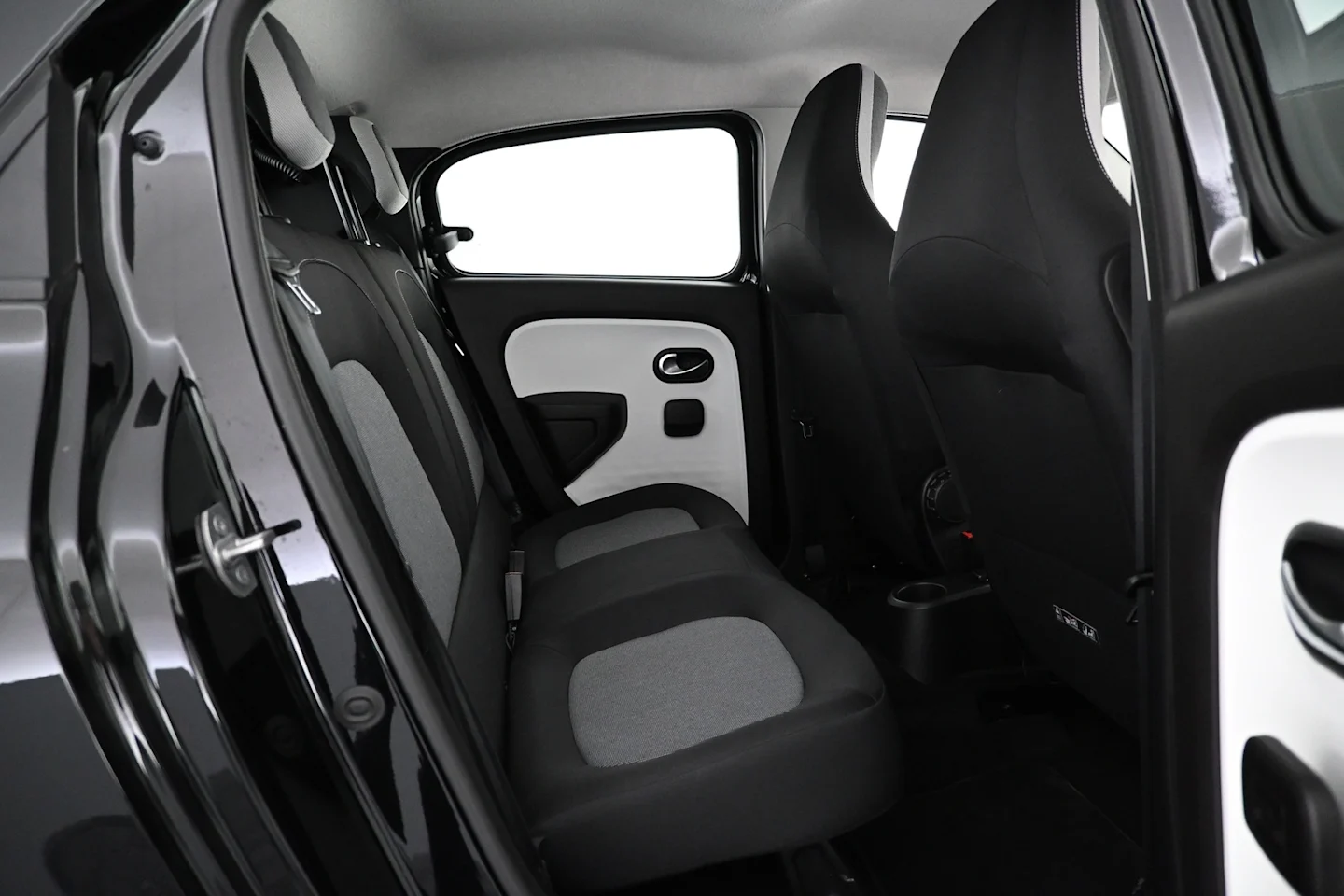 Car Image - 2QrjVV9GA8Ebu4kRGoZcWS
