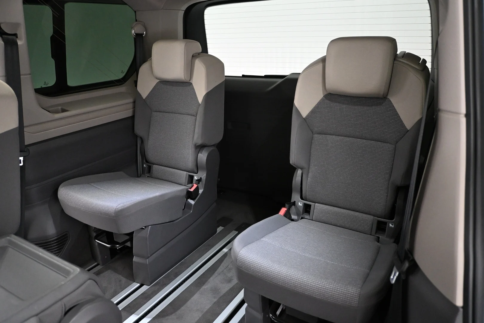 Car Image - 6XWdgjwsJCiUn8DkzhpUsU