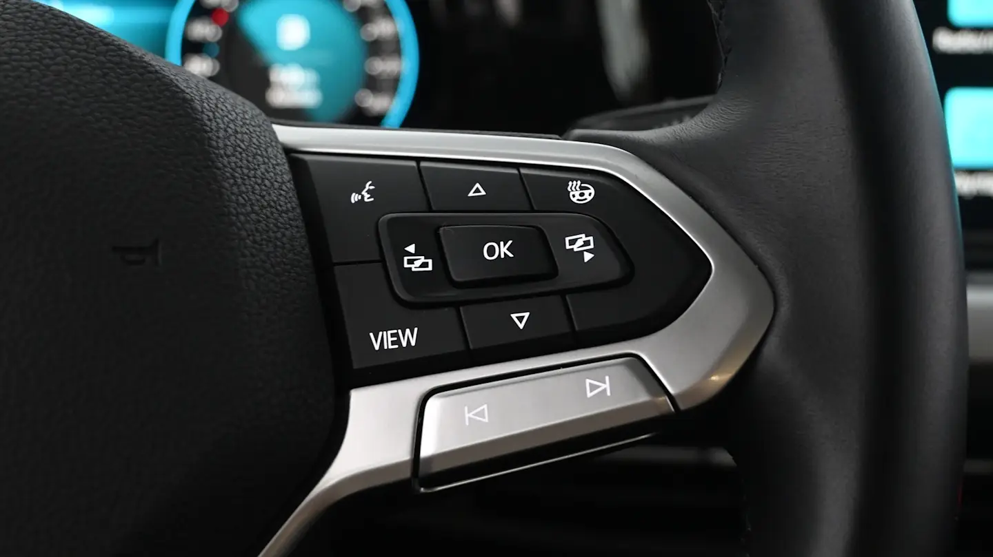 Car Image - 4pxaCgzaOz5MDEwxBAgbwm