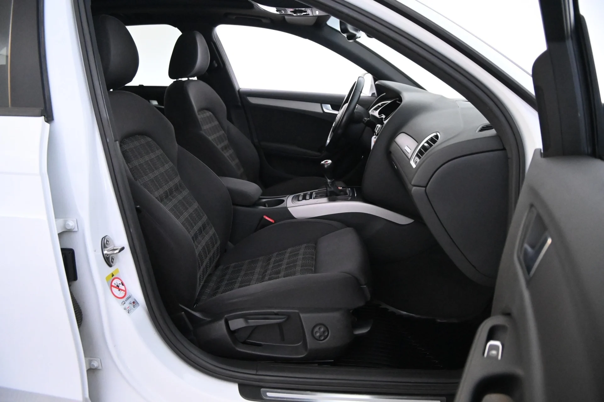 Car Image - 7xVWOFToPSLzoKzYMGRqww