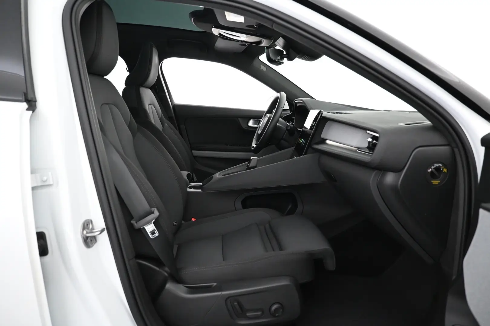 Car Image - VsGpJYWmYrrdjjQEwW49H