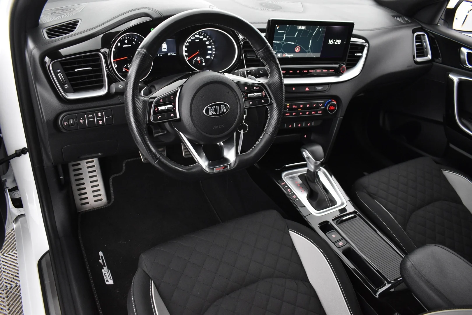 Car Image - 1NjVddsVdvfwiN3dbEWztP