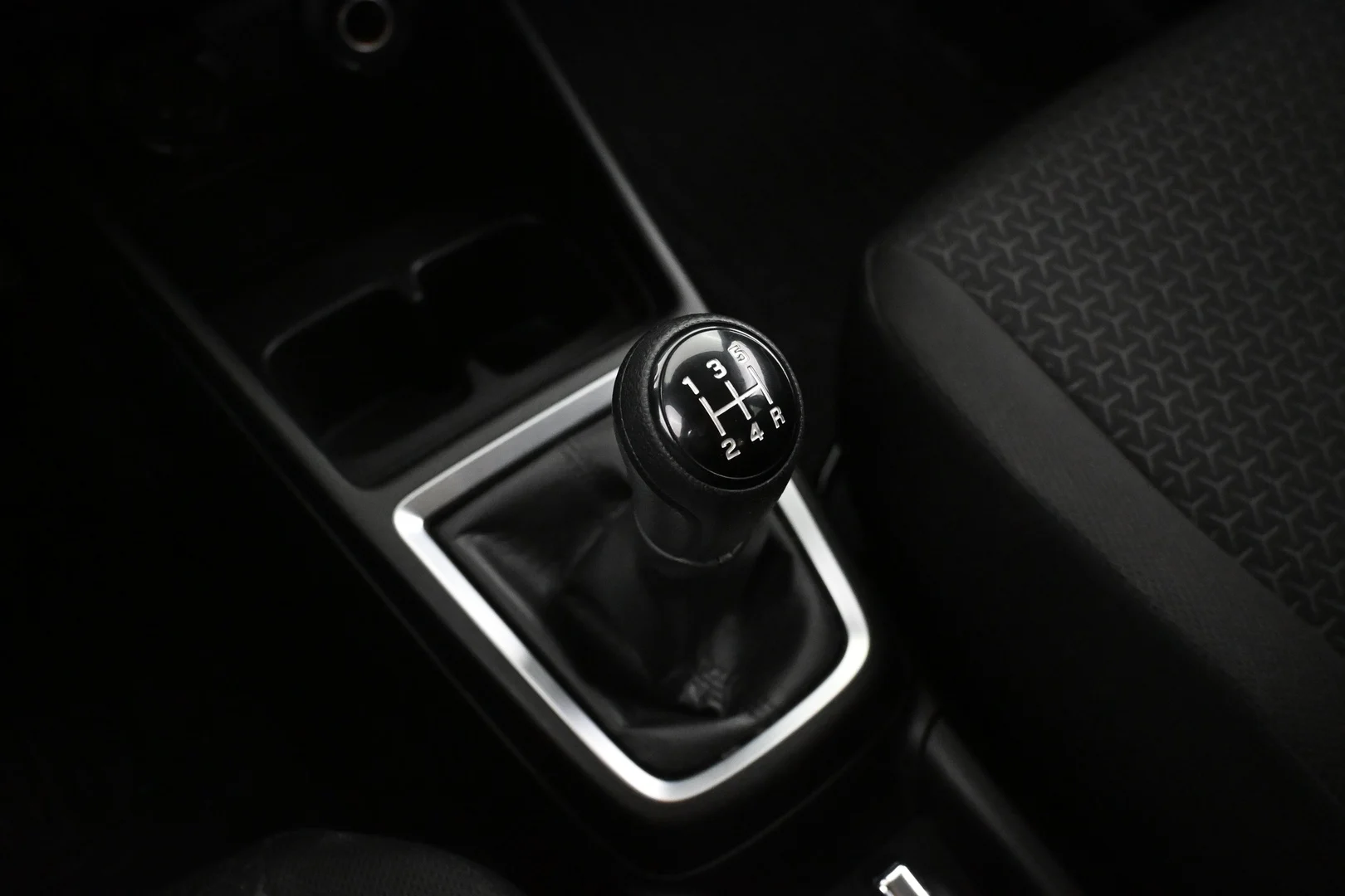 Car Image - 5wceKbxtxAlvyMLo2duot9