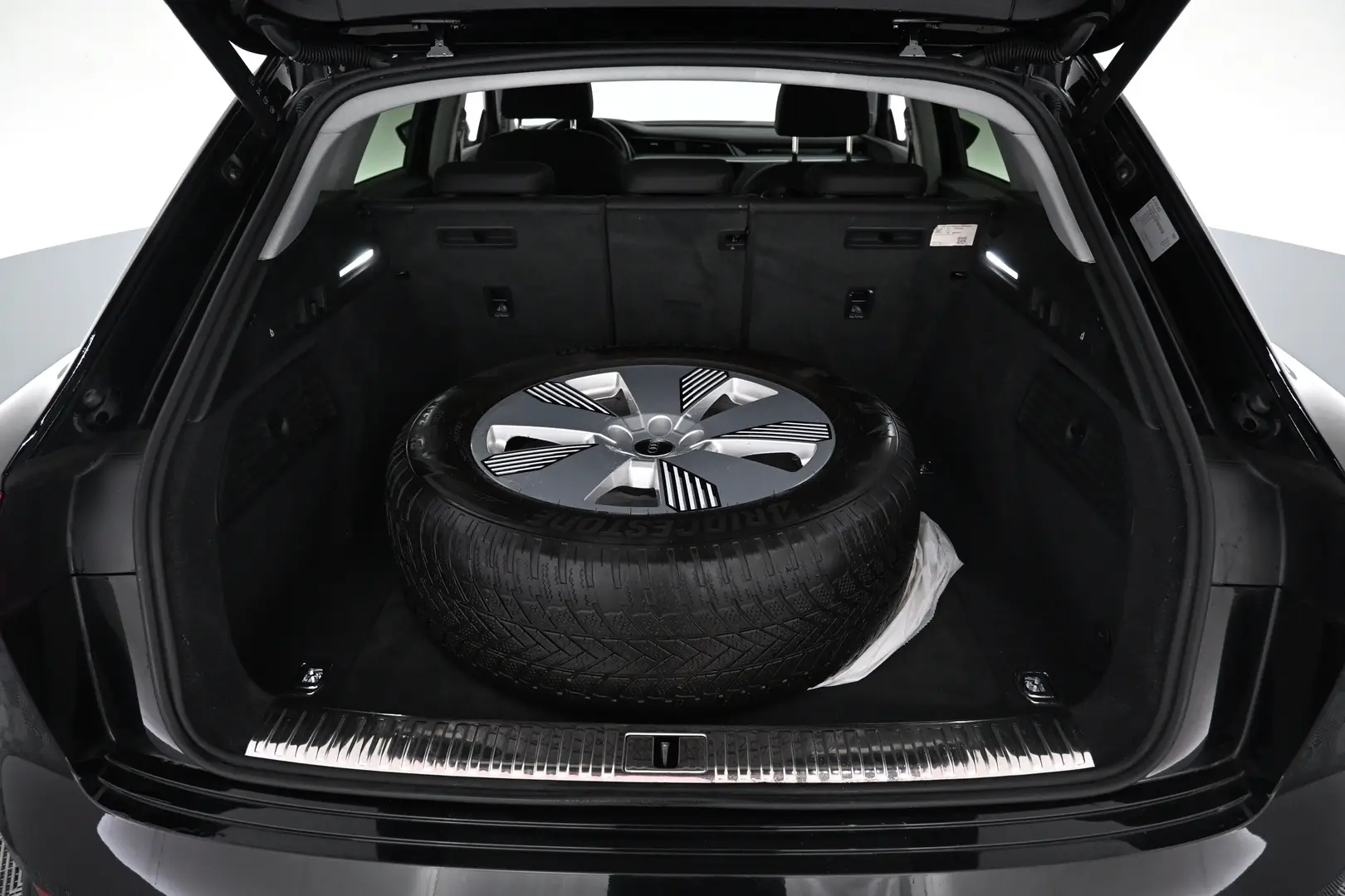 Car Image - 3T1cjXgriZttykpeS5iboj