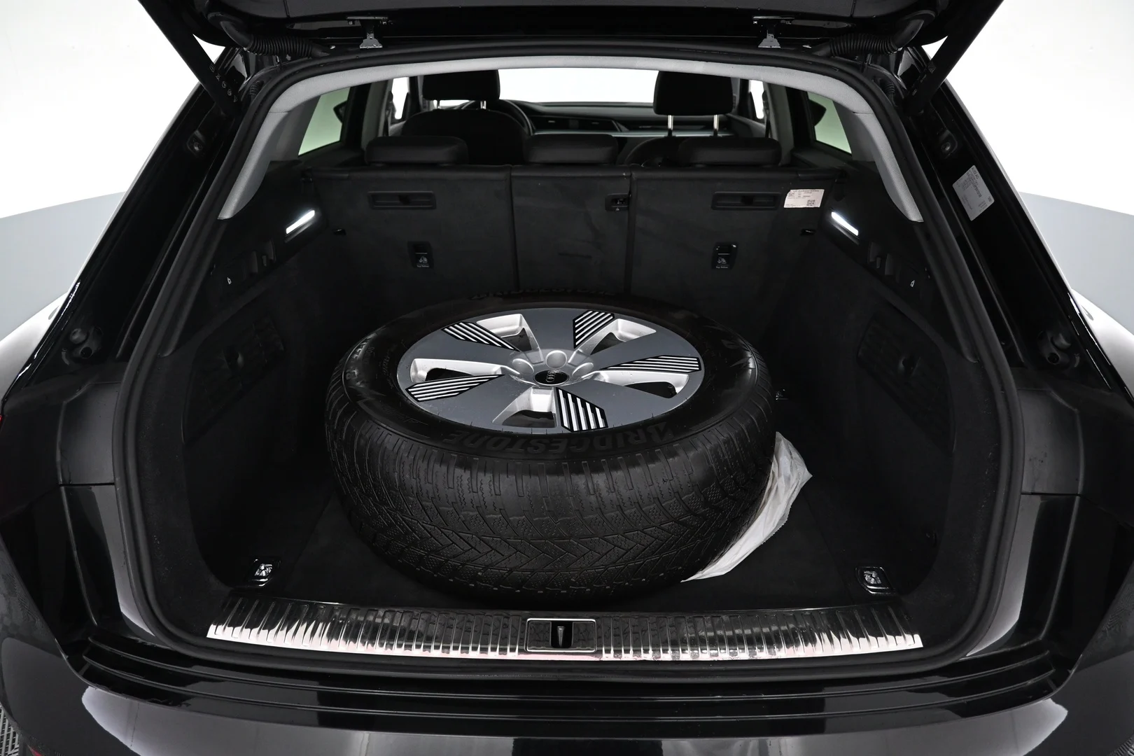 Car Image - 3T1cjXgriZttykpeS5iboj