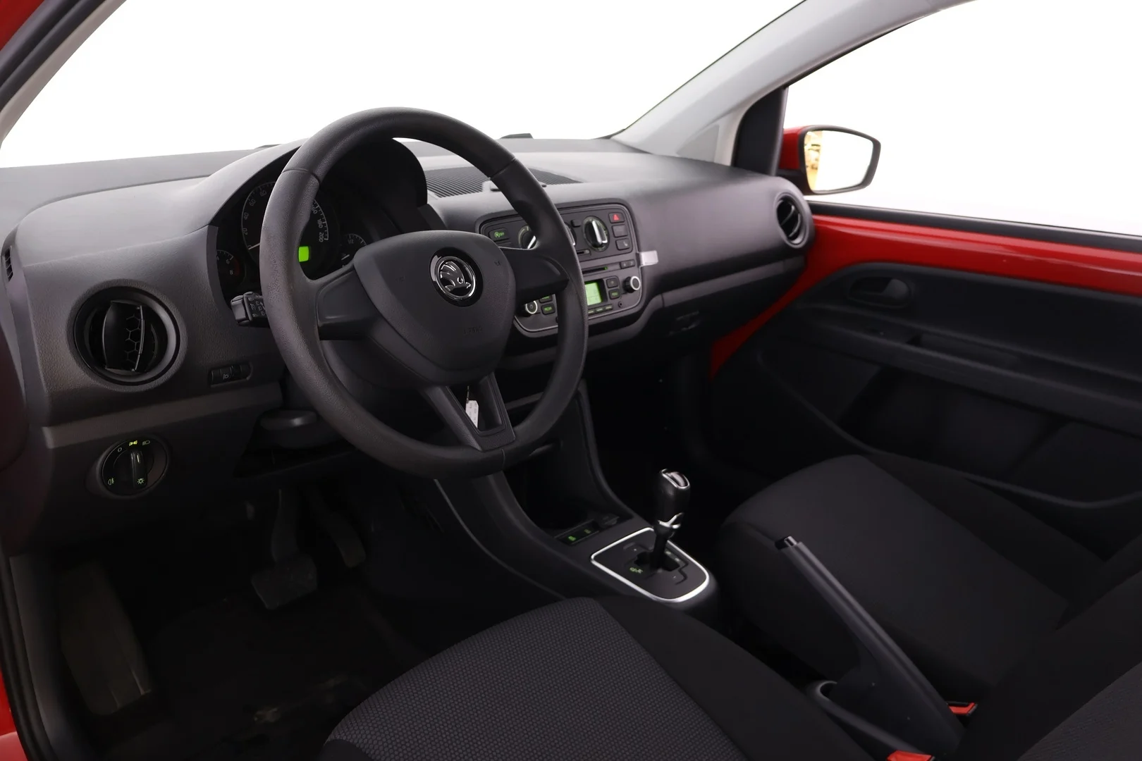 Car Image - 5v3q42EHnvqZzyDzlUO5P0
