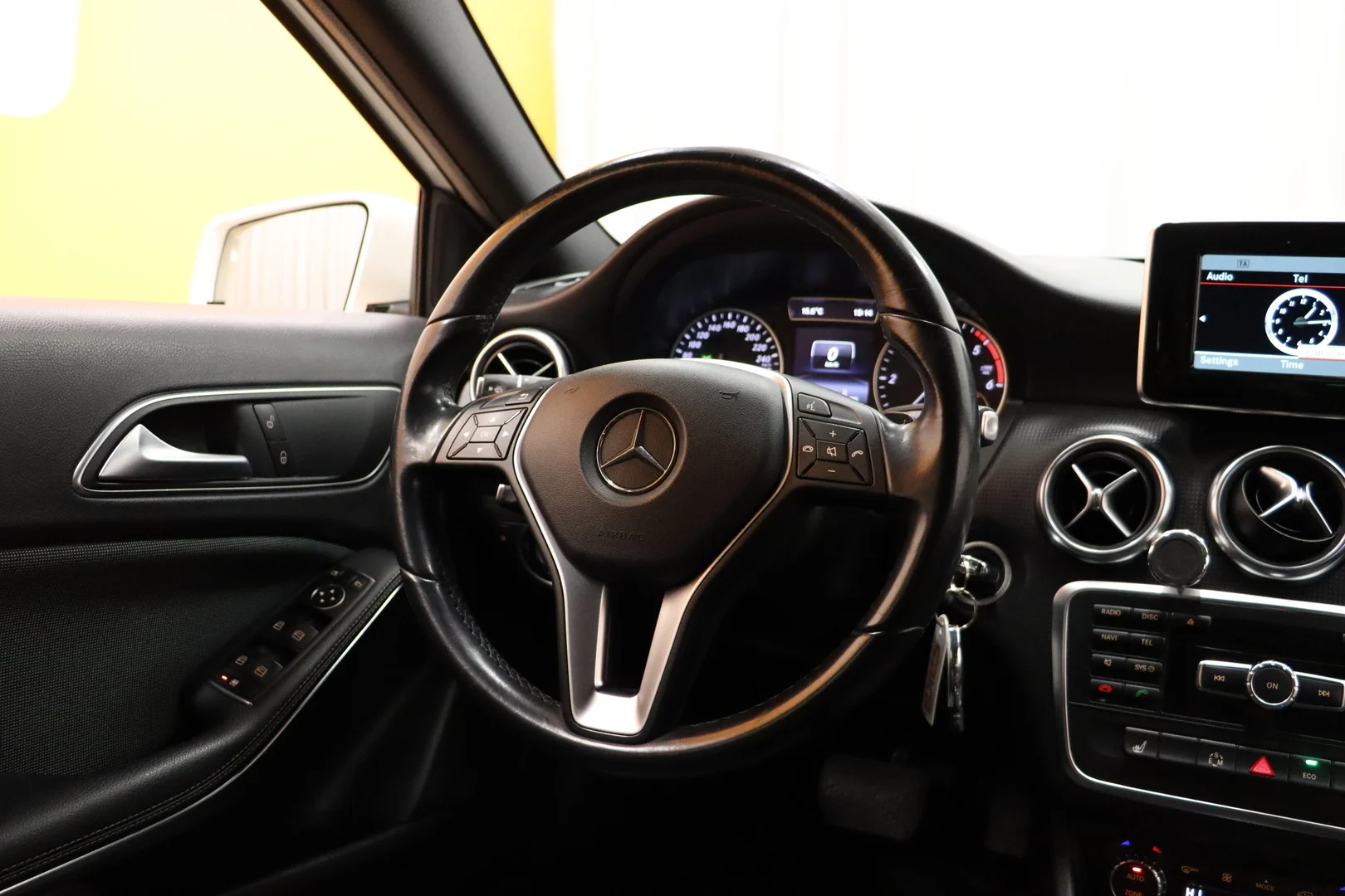 Car Image - VNIzUmqDWRYUa87kd6M8S