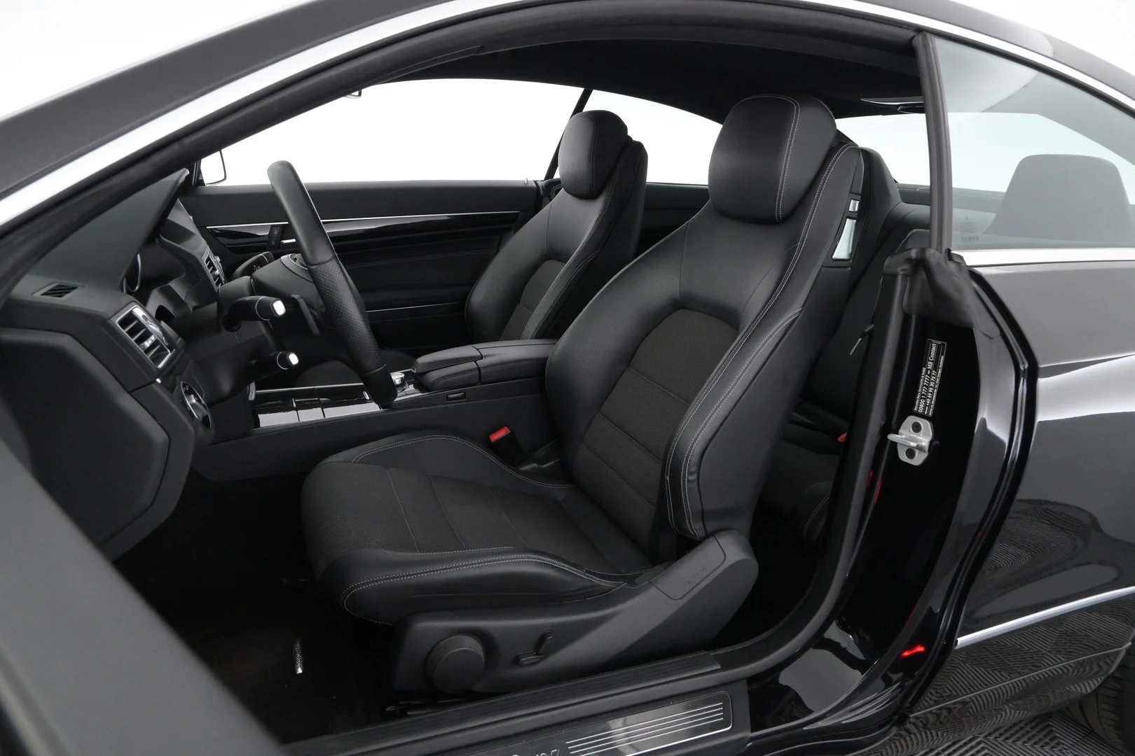 Car Image - 73MH907UkaLdPniDMmT5uR