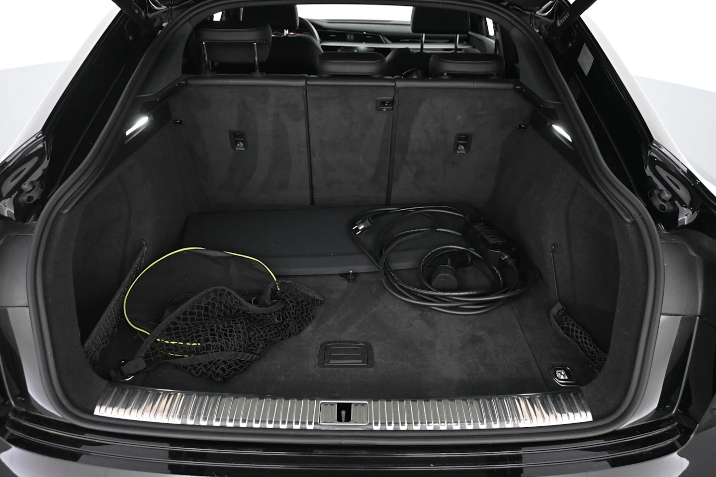 Car Image - 6Wzo2tKxZY8vx8dNzqxMYz