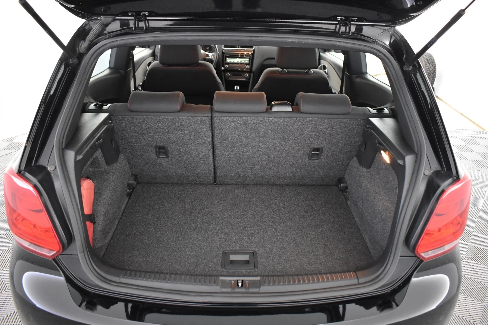 Car Image - 2mSBSBWRvTAjSMesOHEhc5