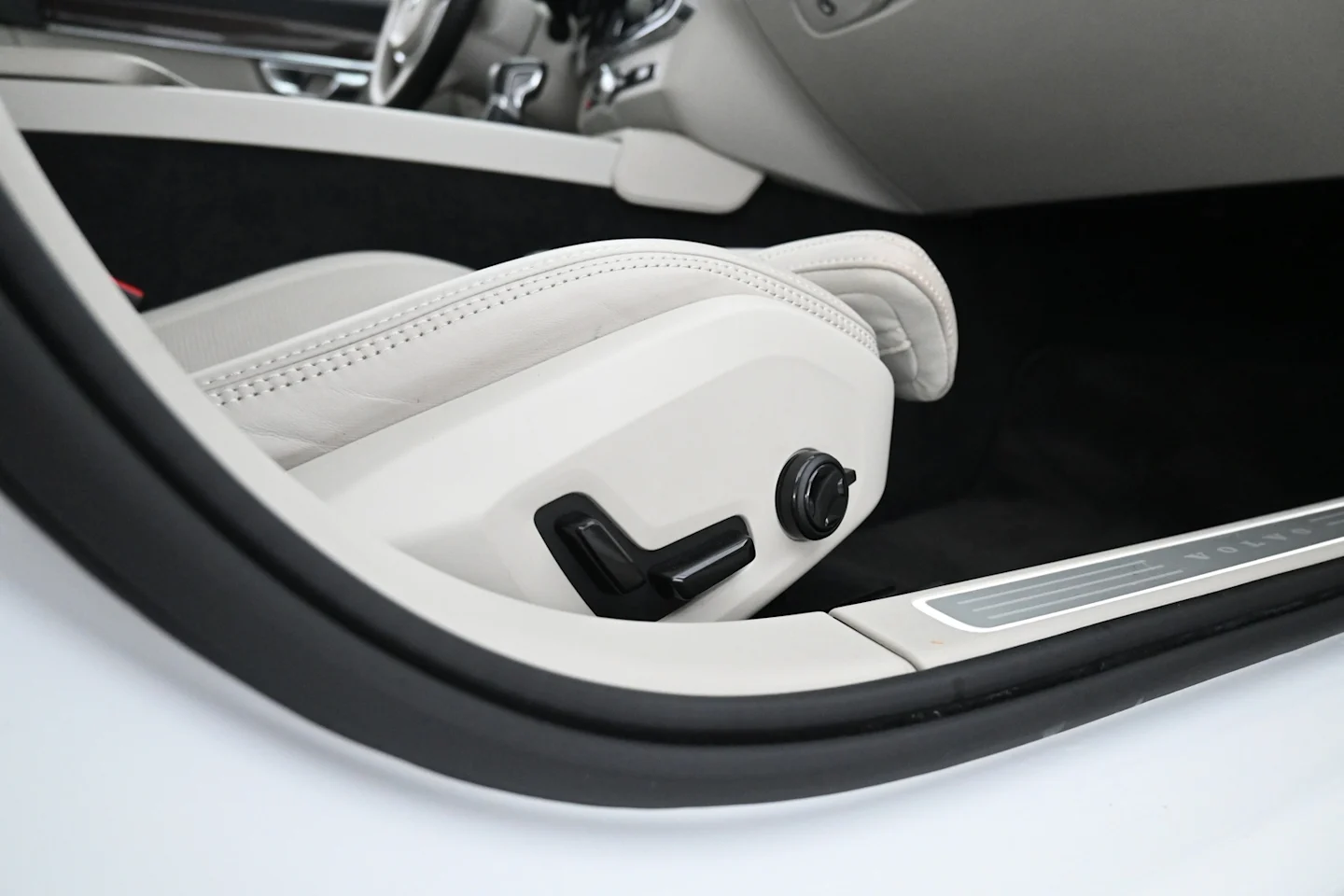 Car Image - 7q259ihz14H1UPdQYlR67M