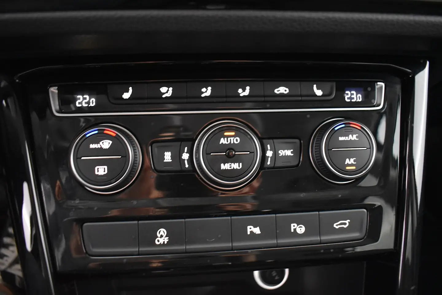 Car Image - 2YJWTf0rpwVoiyKmxI0NEu