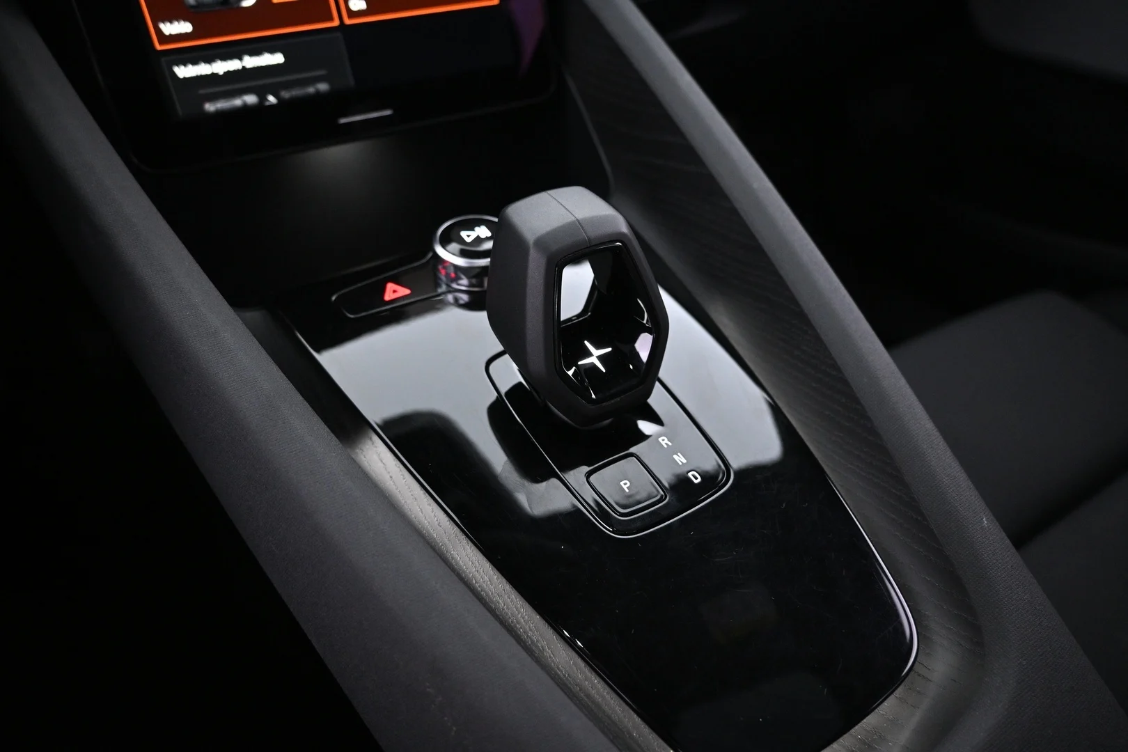 Car Image - 5oXcOeZqFJtm5gCFE43gOi