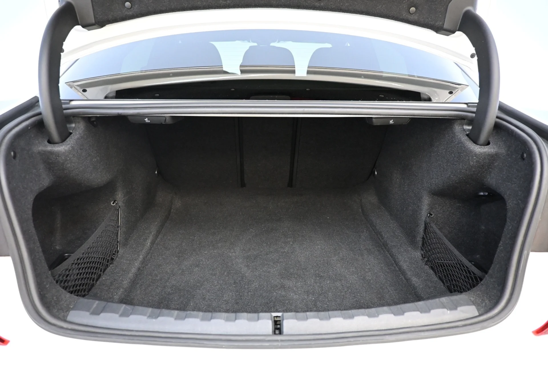 Car Image - 2ByL0vj2pSfJvTnE4gTZT