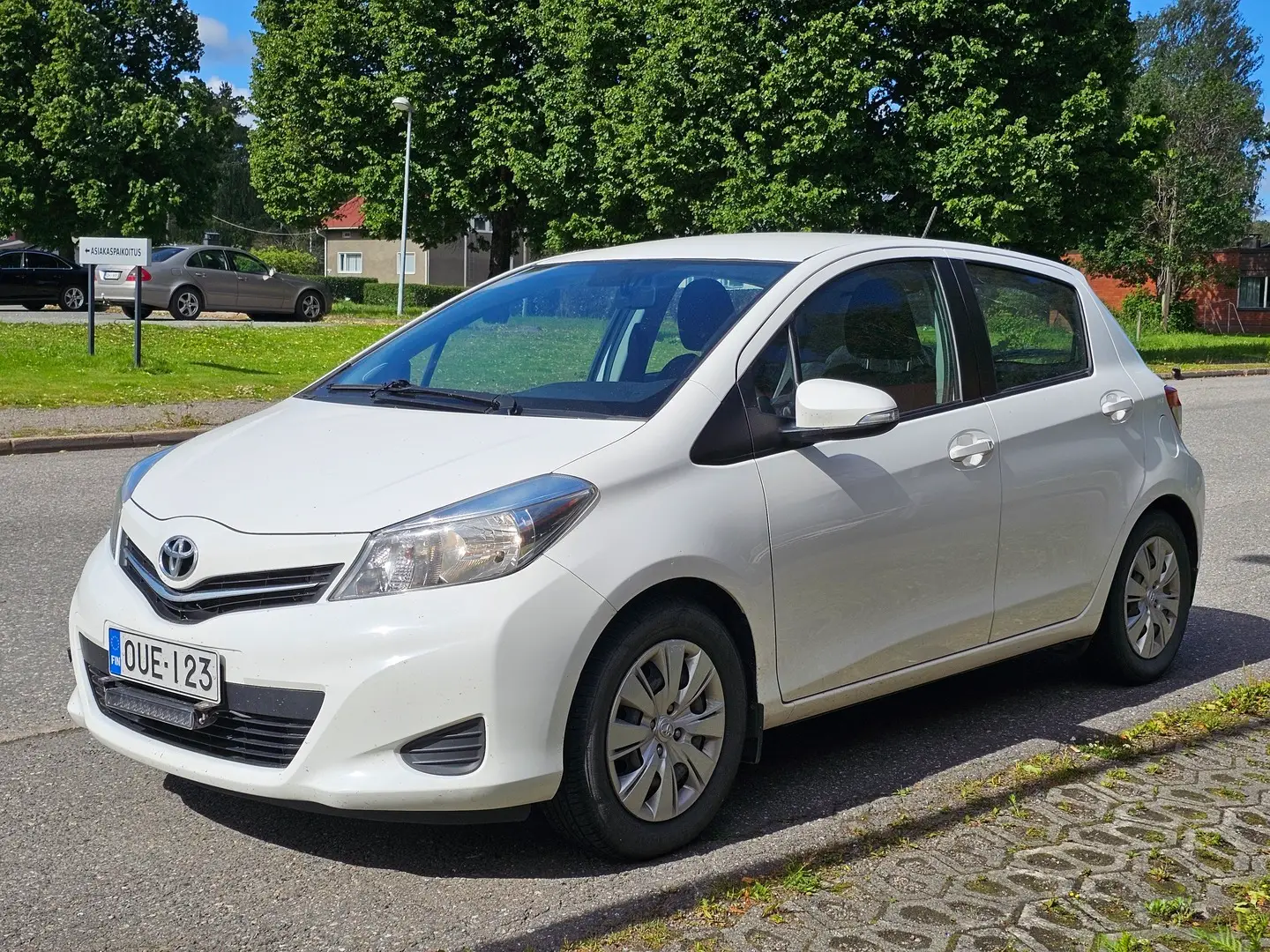 Car Image - 7wNkkRkTTeu0C71ht74q83