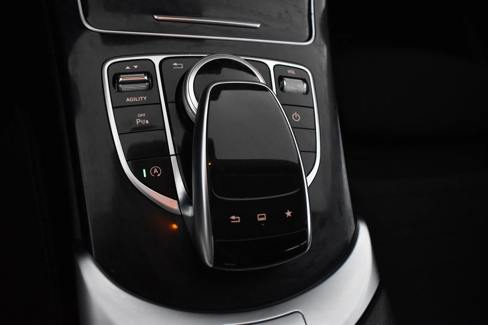 Car Image - 1X4u02c59E1GQkDZeNrt8c