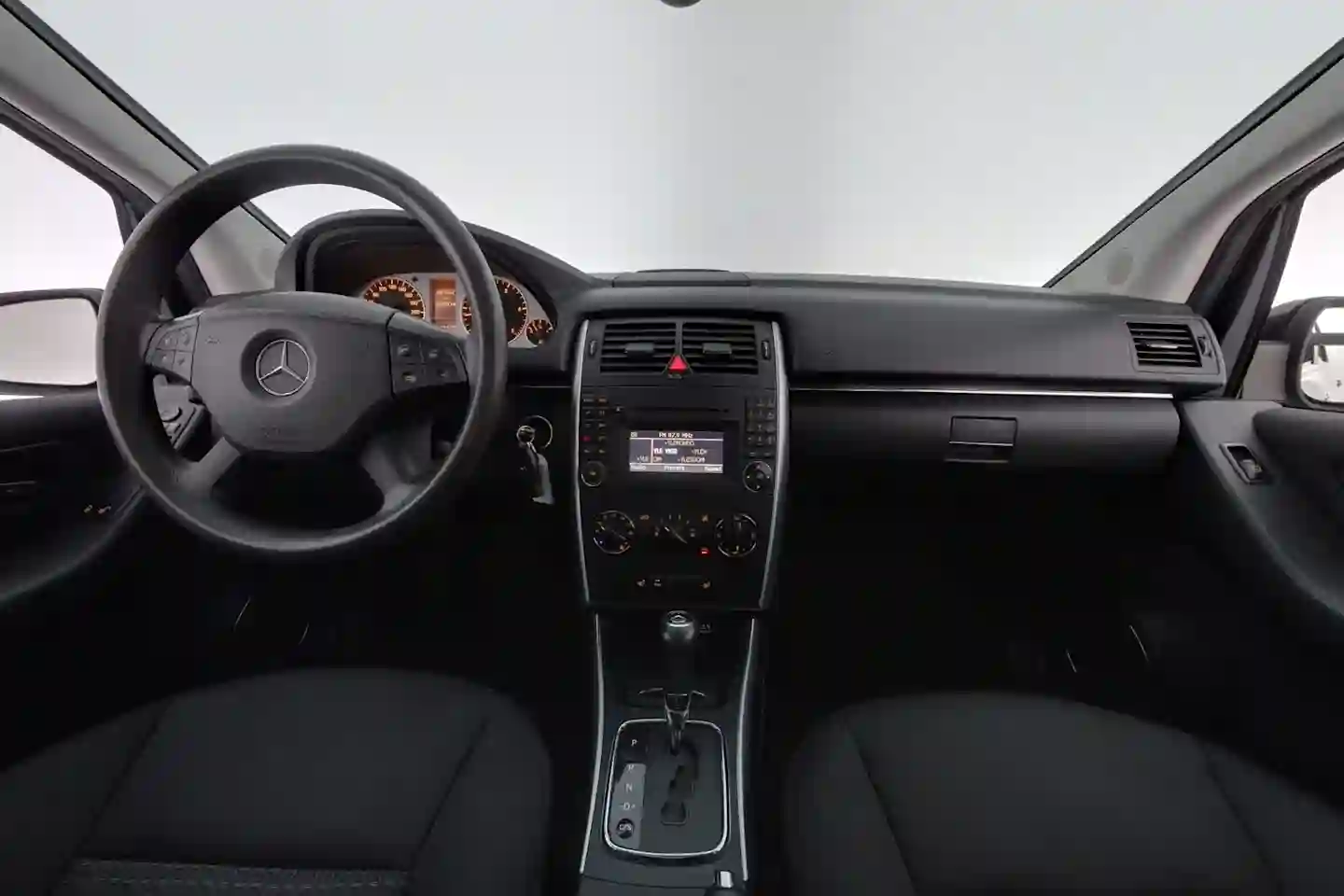 Car Image - 2pvQX6CKiB5zWtb3jeL3C0