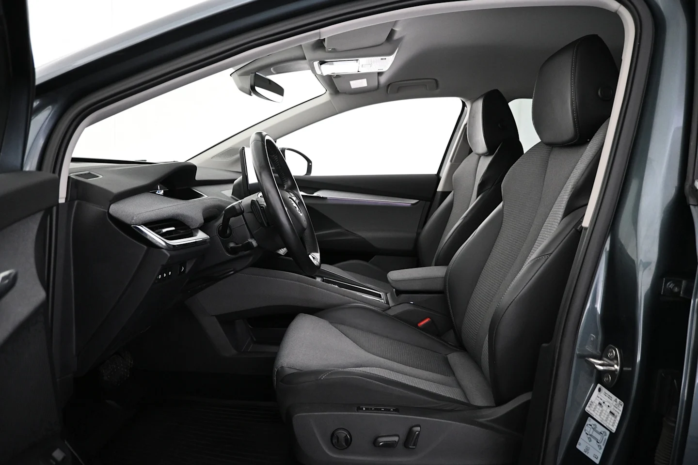 Car Image - 1PSX3bi7CgrENQ50aSfcQr