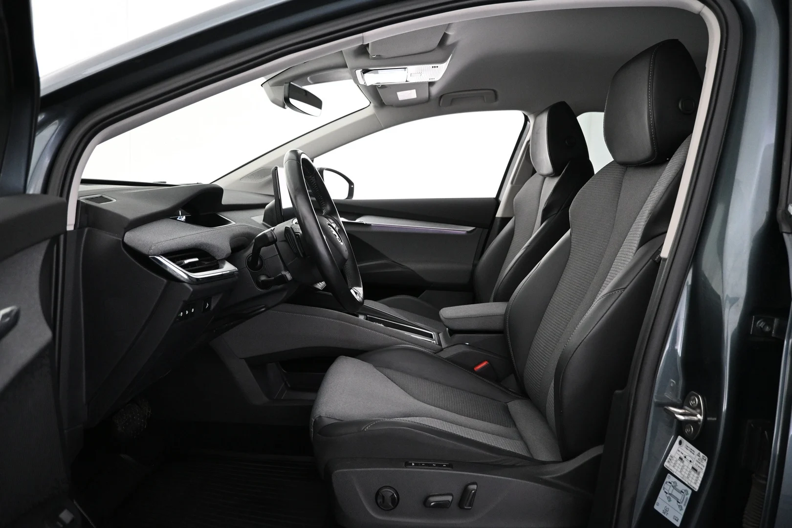 Car Image - 1PSX3bi7CgrENQ50aSfcQr