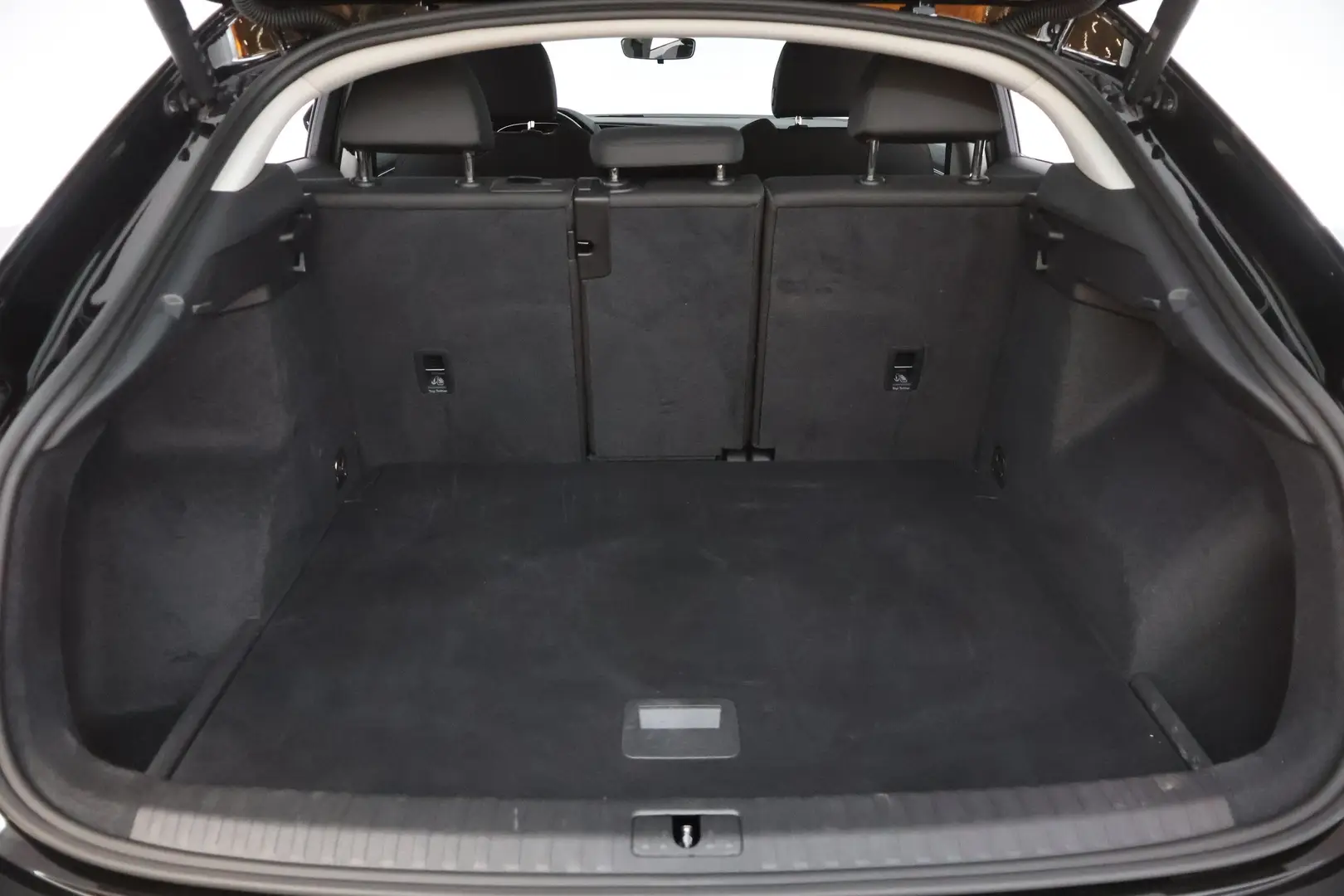 Car Image - 6cDOZQ9cDwN9XmkhlIMsmN