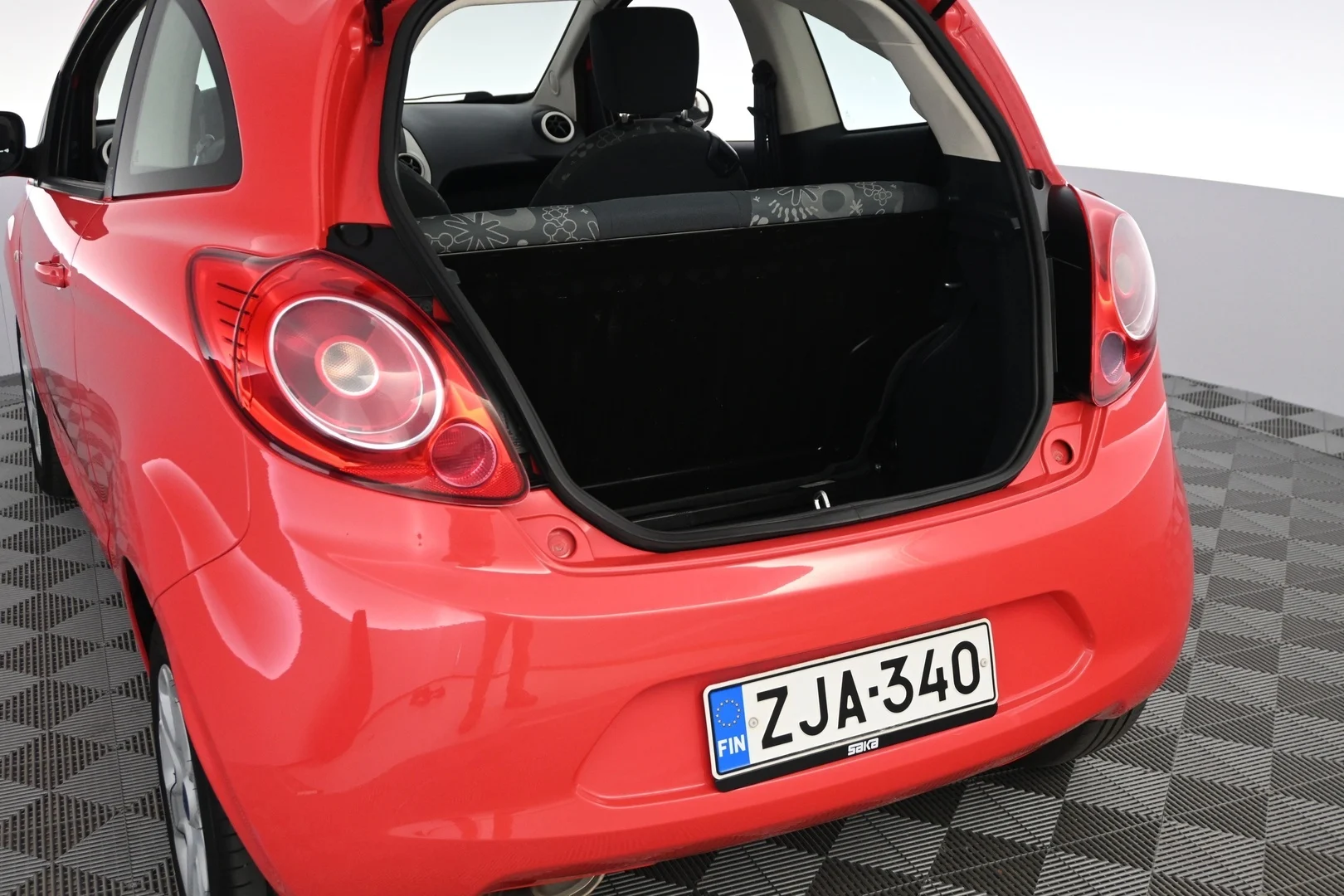 Car Image - 4LFjxEfaUERhV6hn4p2dNW