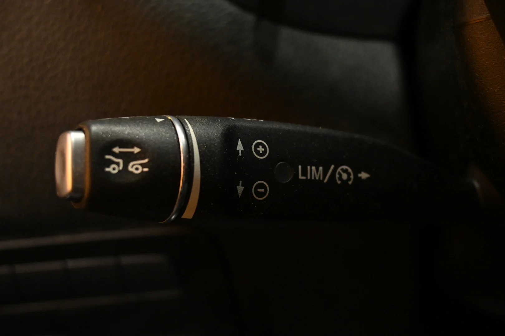 Car Image - 15tBuvWqf8umXI3jH15X3V