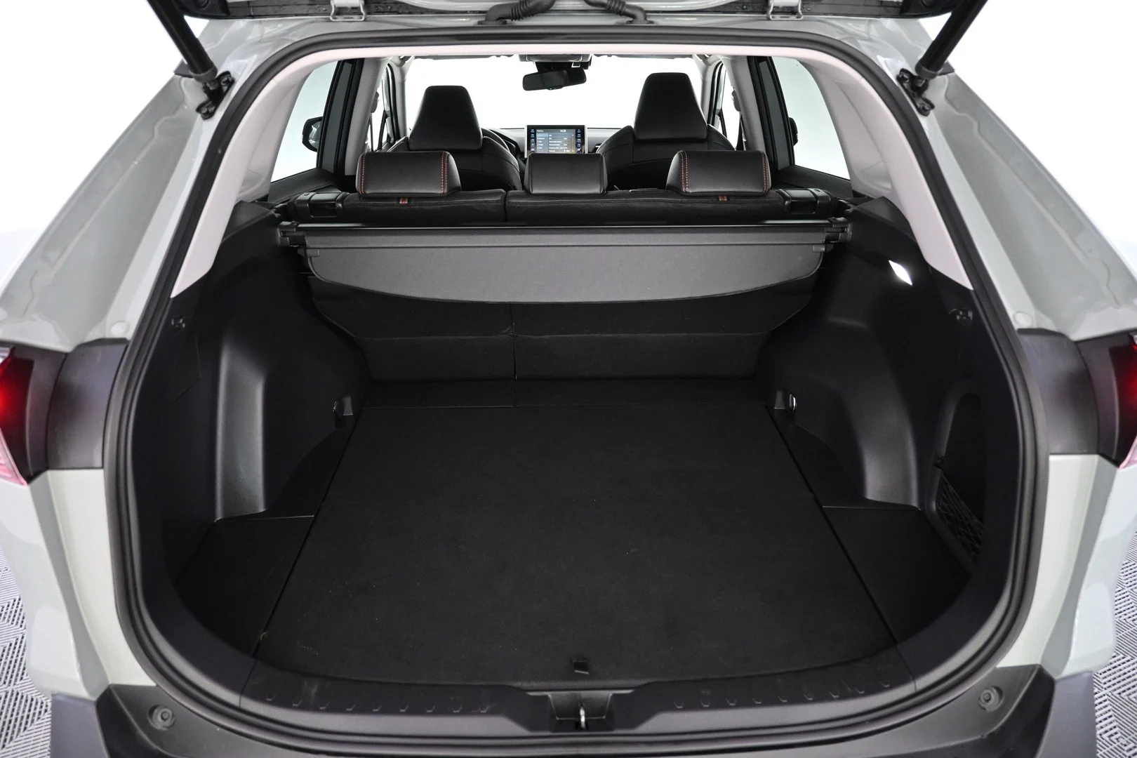Car Image - i0LPFcWr7FAKLxOdMFHh3