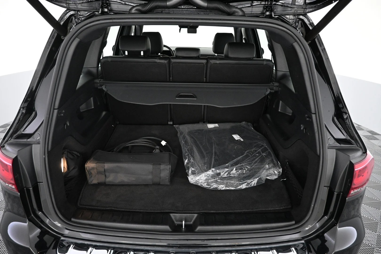 Car Image - 1D55PiIPzqSbe8ZtIx3sL2