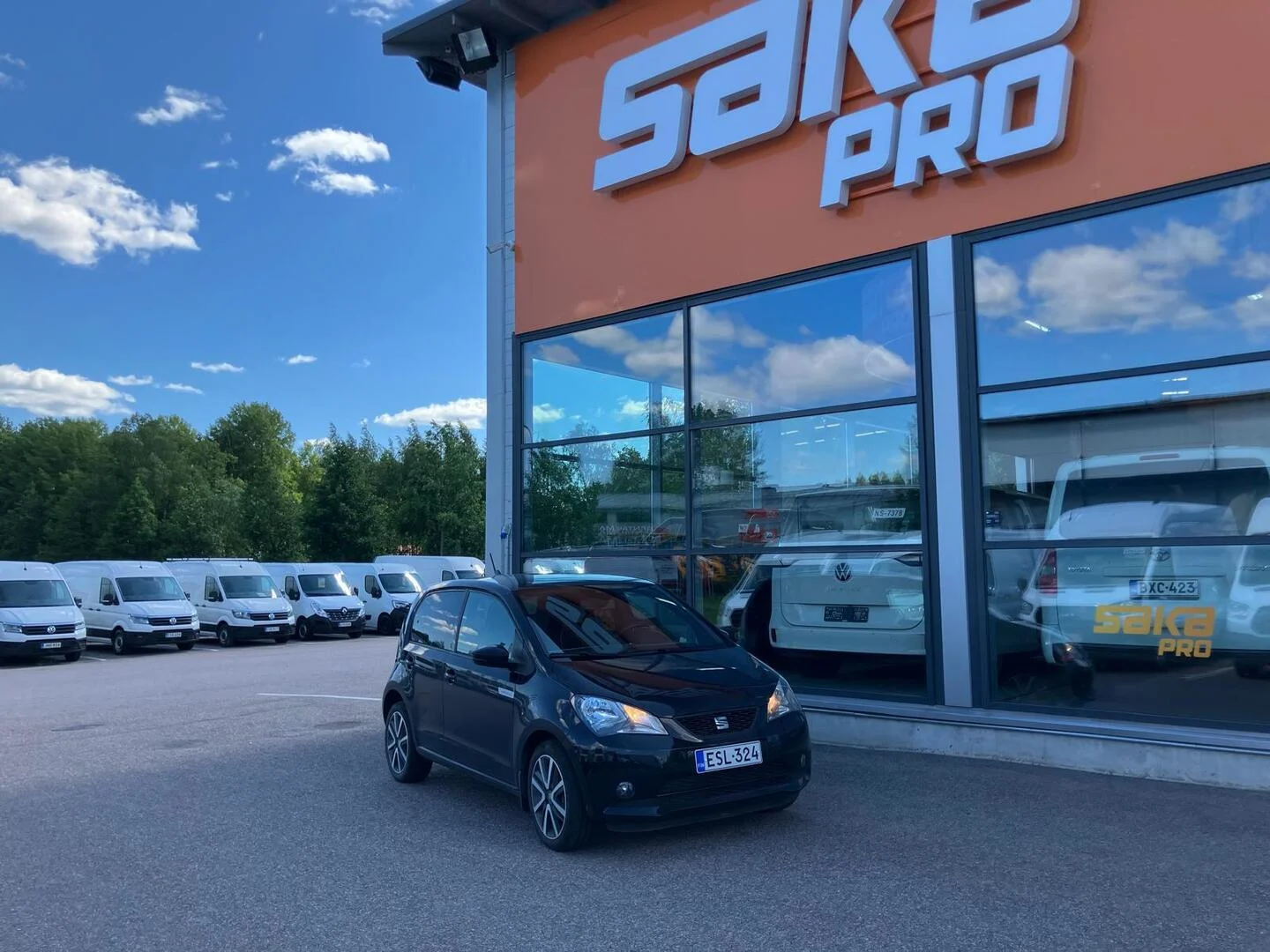 Car Image - 7bIXENLRxrPC9w1sddoVFe