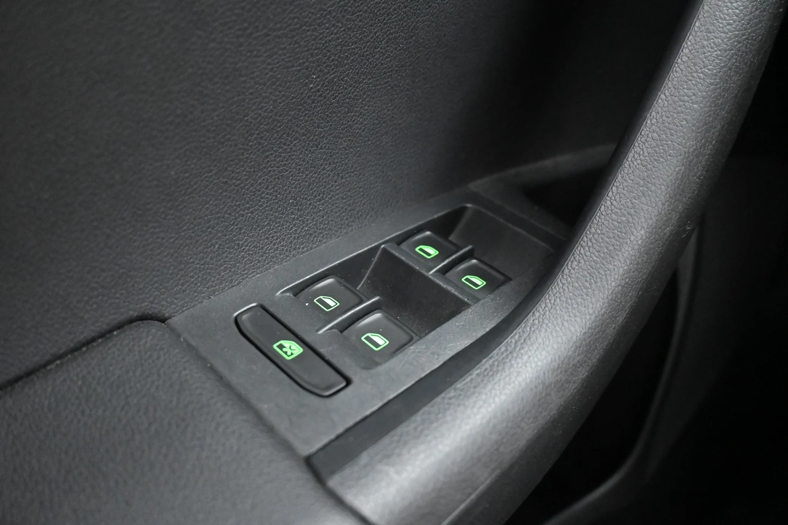 Car Image - 6yMxWjX03Laa2pMuPRhQwv